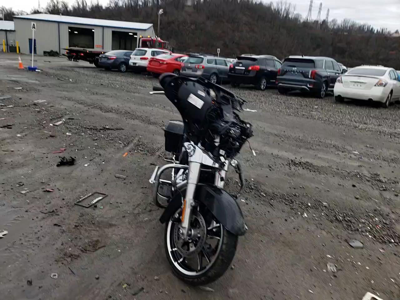 2021 HARLEY-DAVIDSON FLHX 1HD1KBC1XMB614920