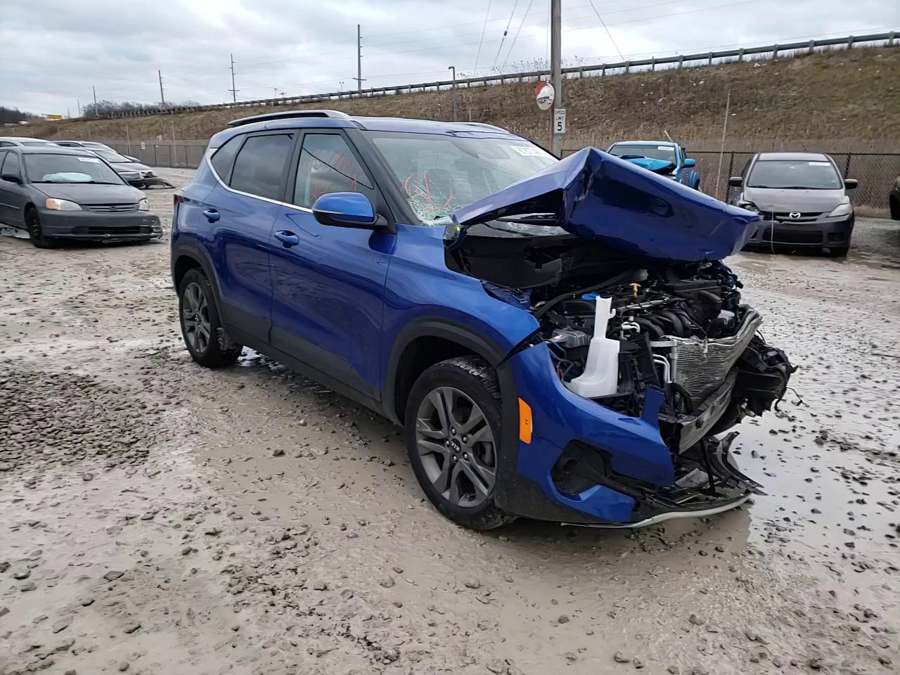 2021 KIA SELTOS S KNDEU2AAXM7043710
