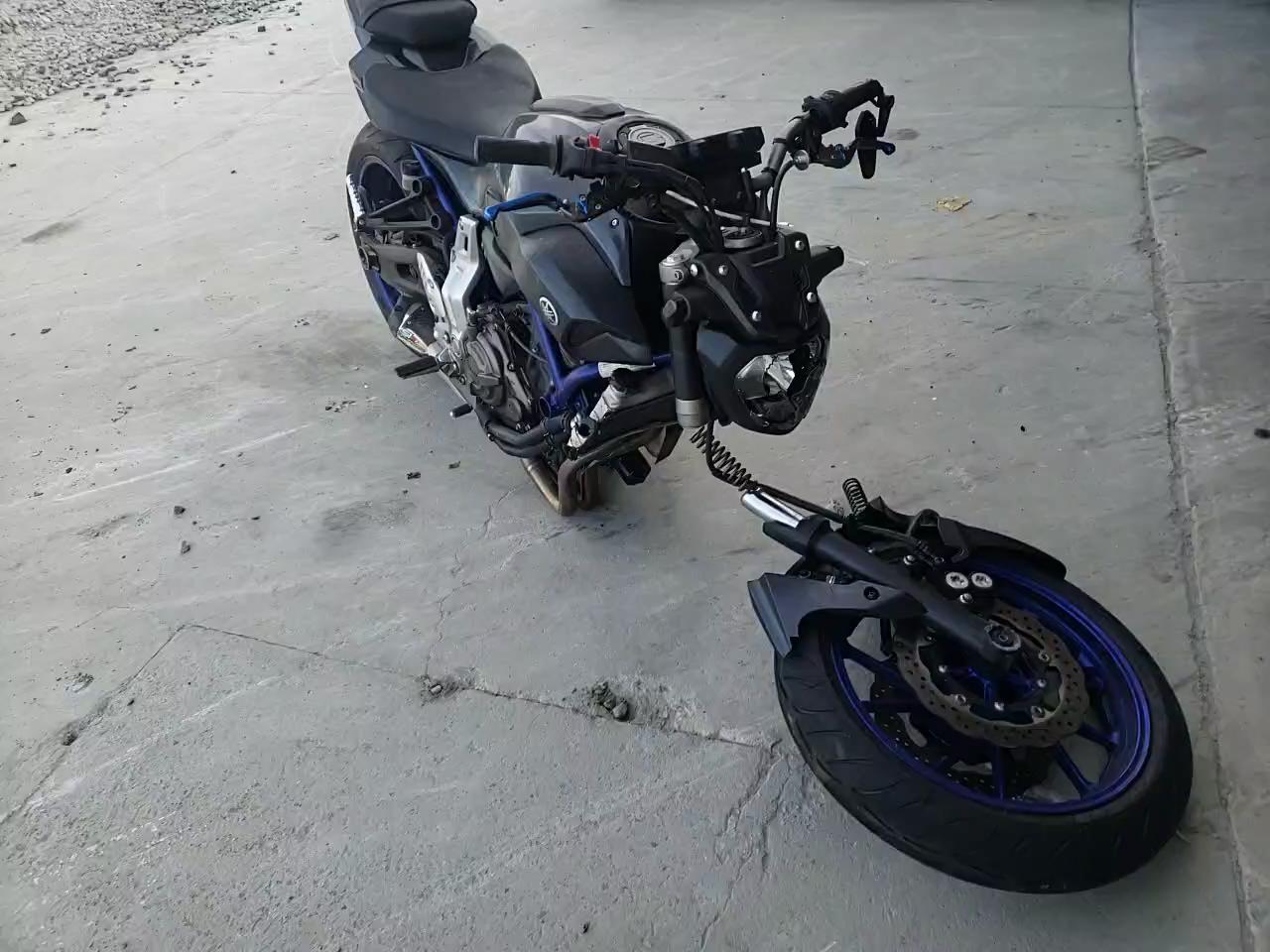 2015 YAMAHA FZ07 JYARM06EXFA002299