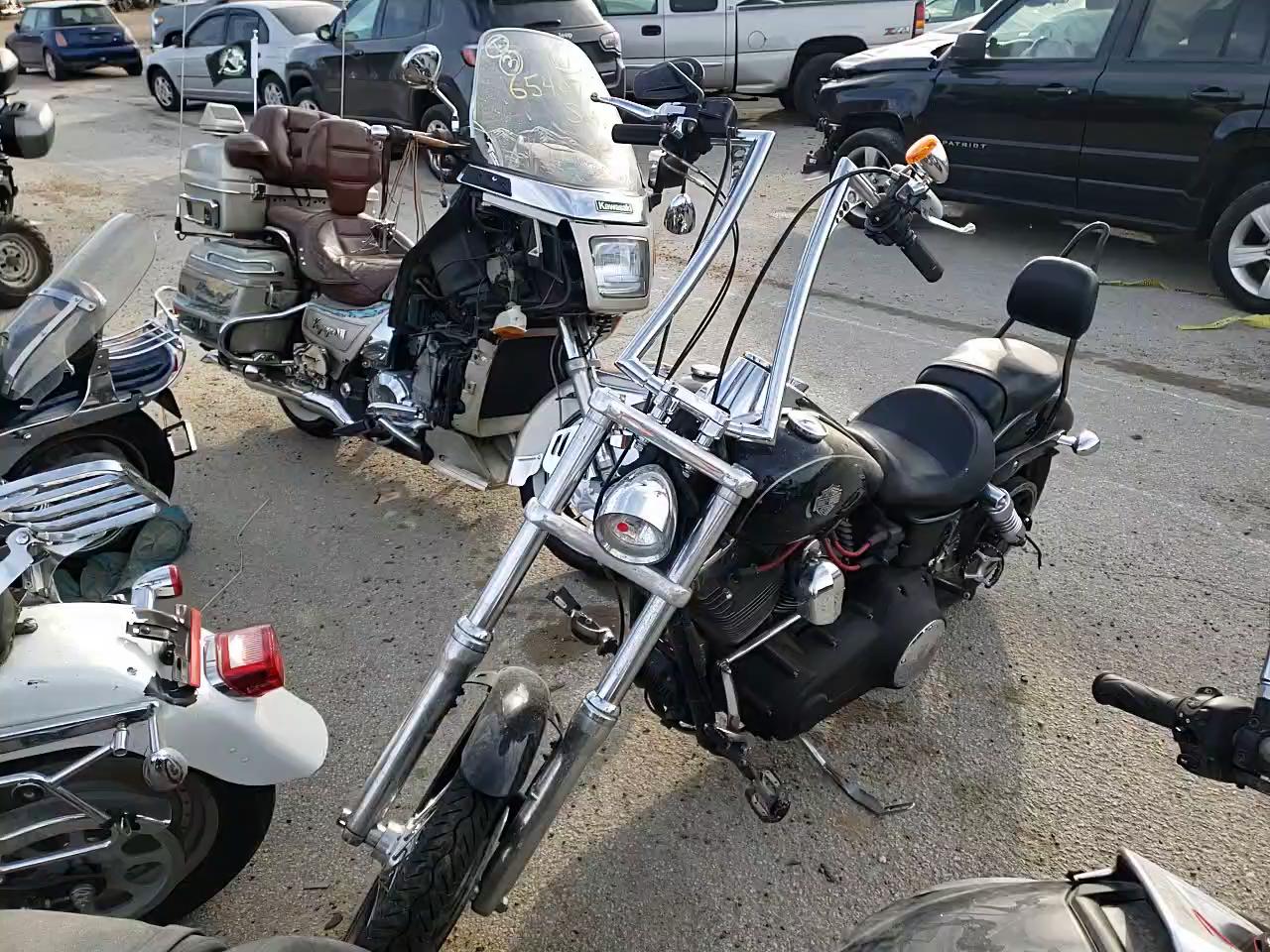 2011 HARLEY-DAVIDSON FXDWG 1HD1GP414BC325195