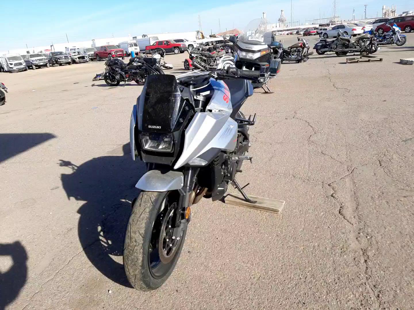 2020 SUZUKI GSX-S 1000 JS1GT7DB9L7100212