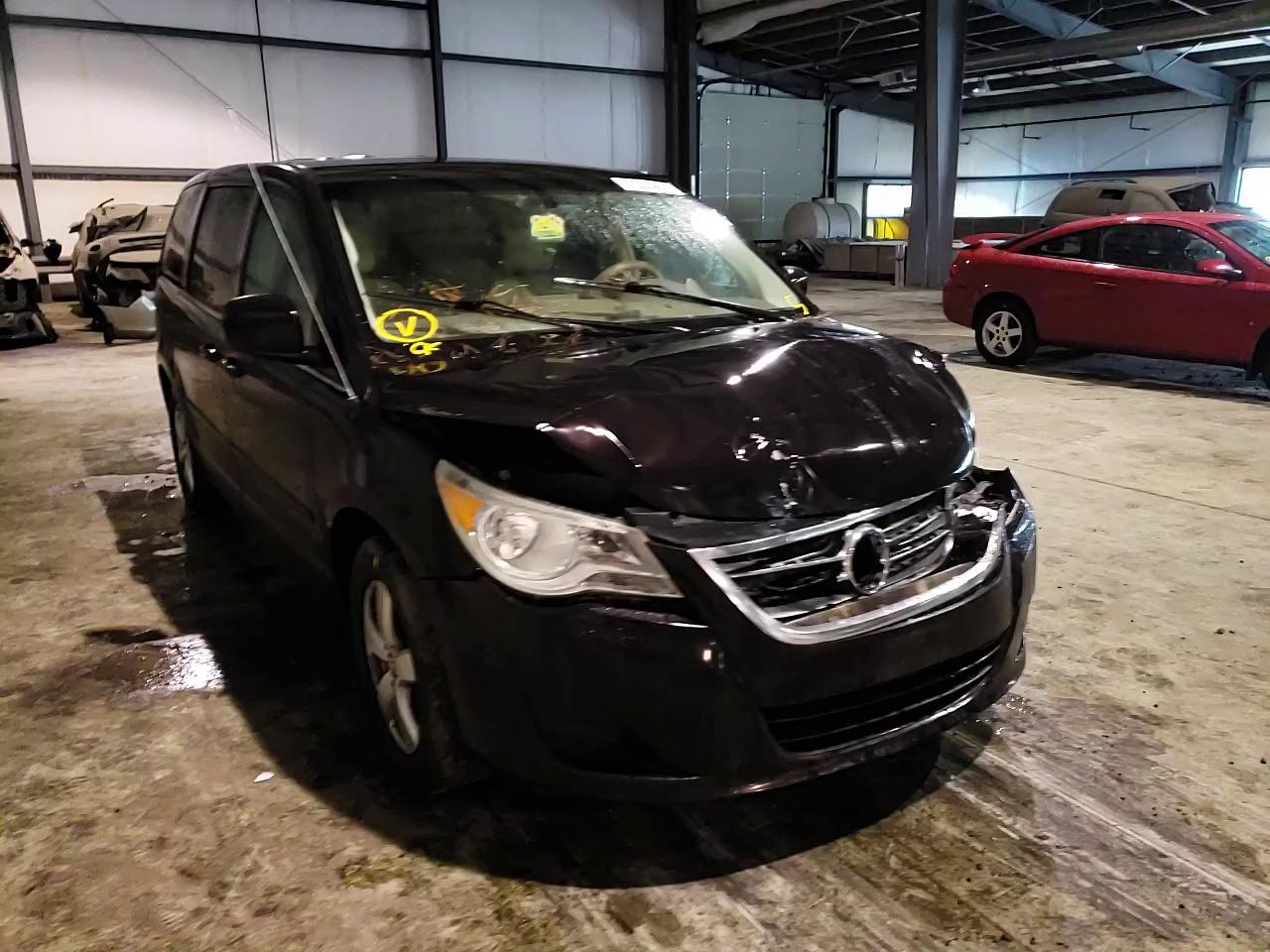 2010 VOLKSWAGEN ROUTAN SE 2V4RW3D15AR280179
