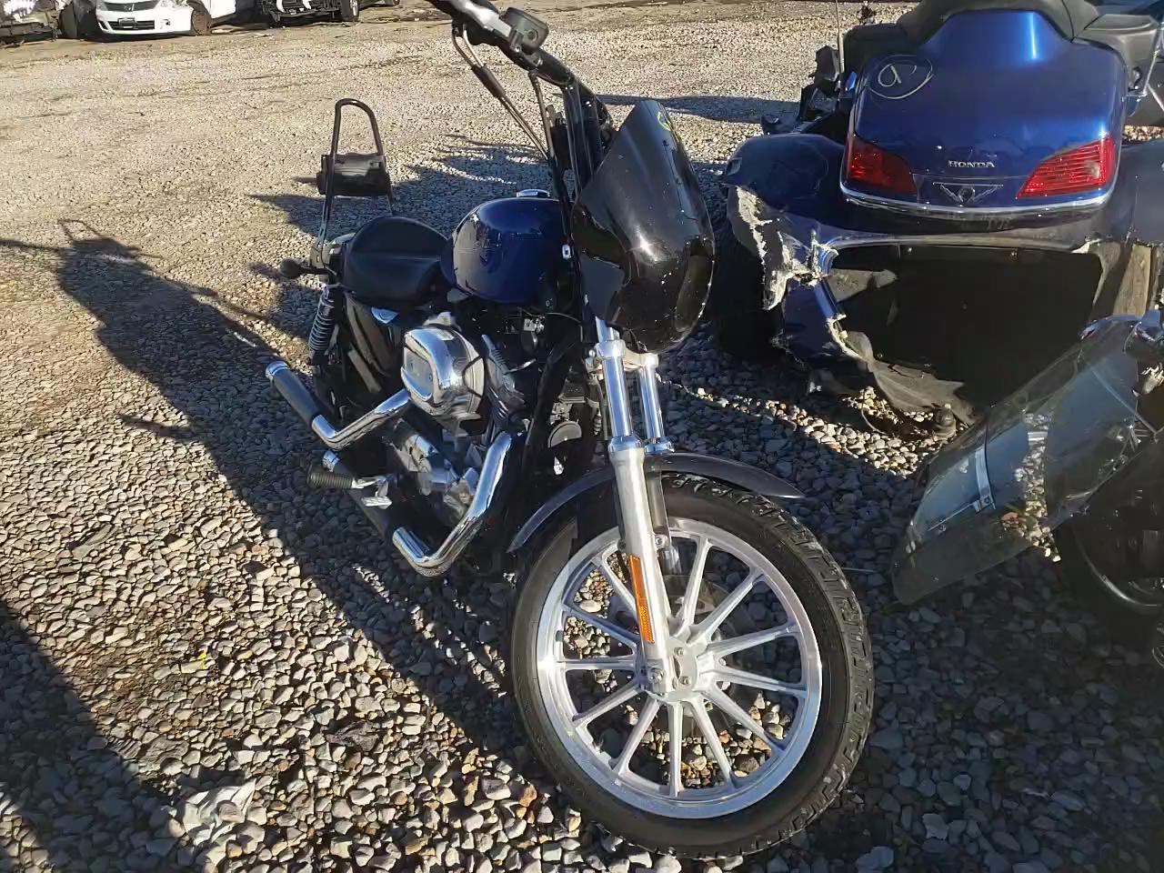2007 HARLEY-DAVIDSON XL883 1HD4CN21X7K431826
