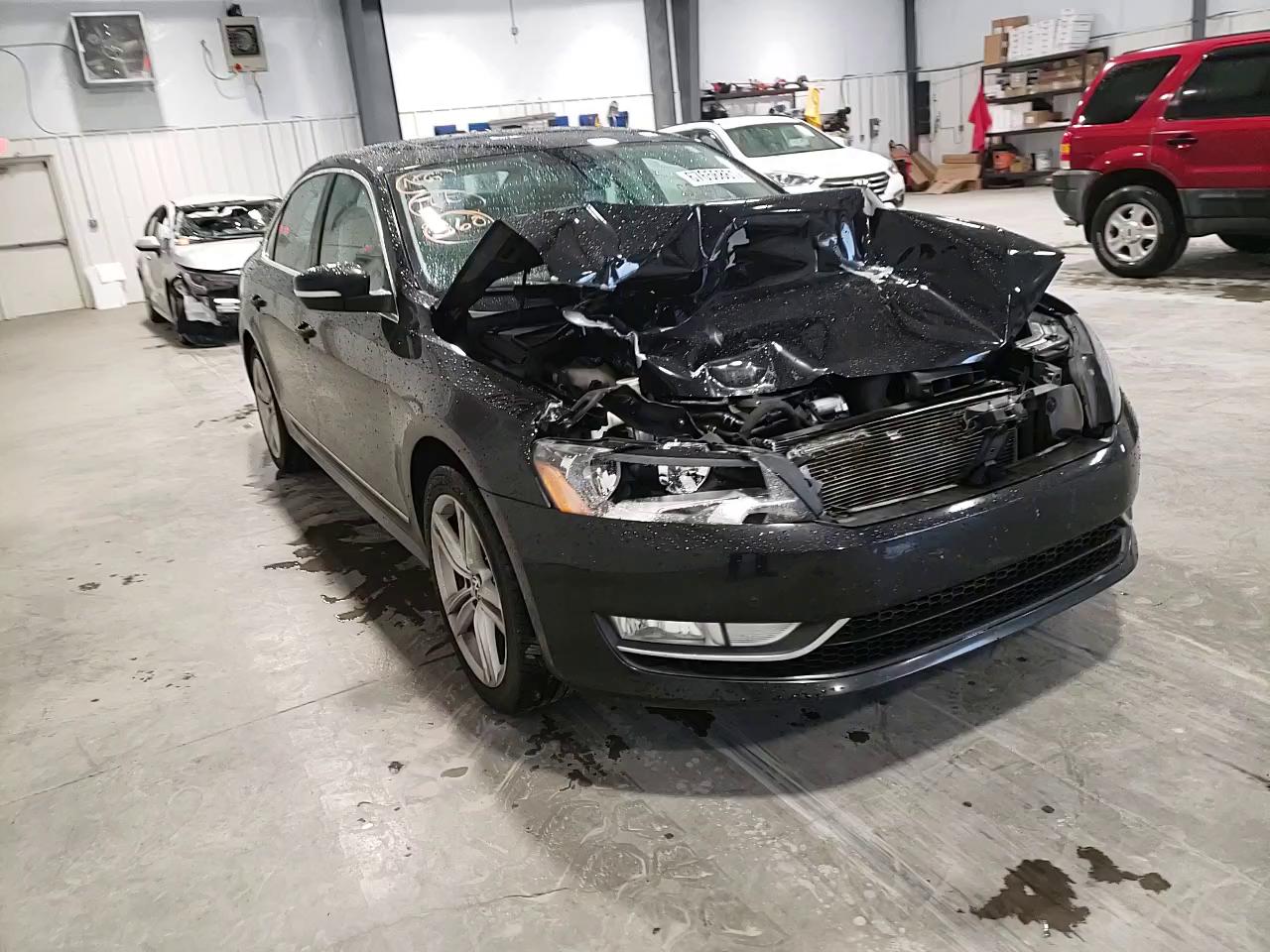 2015 VOLKSWAGEN PASSAT 1VWCS7A38FC122067