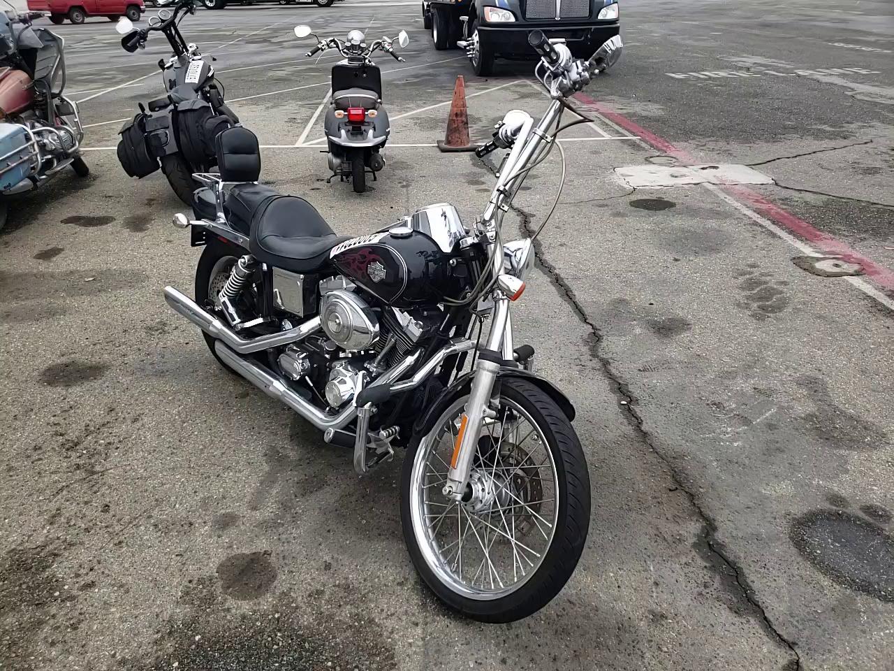 2005 HARLEY-DAVIDSON FXDWGI 1HD1GPW335K335290