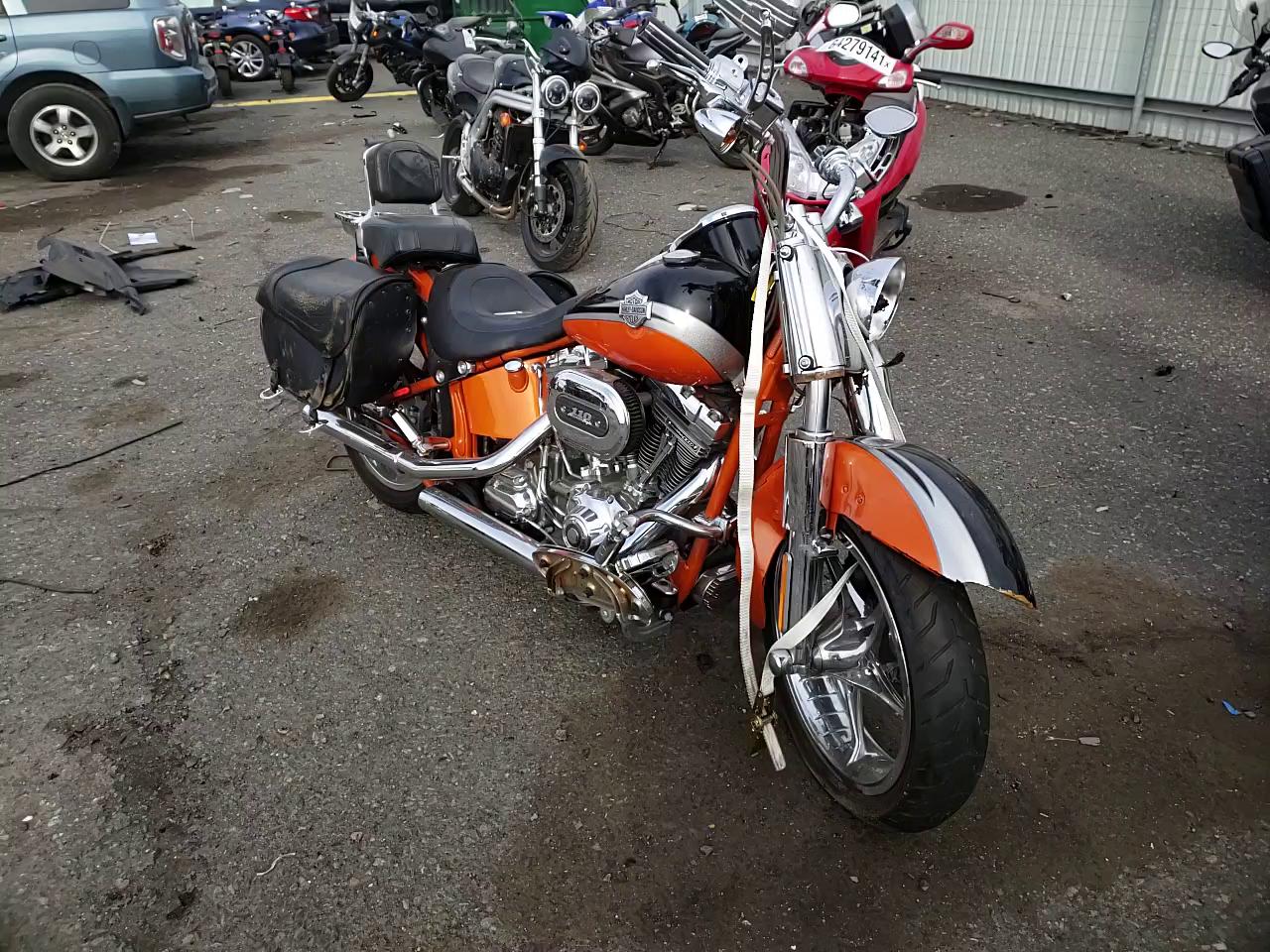 2010 HARLEY-DAVIDSON FLSTSE 1HD1PY914AB951882