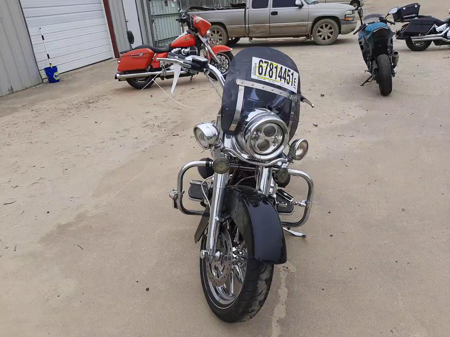 2011 HARLEY-DAVIDSON FLHR 1HD1FB412BB674447