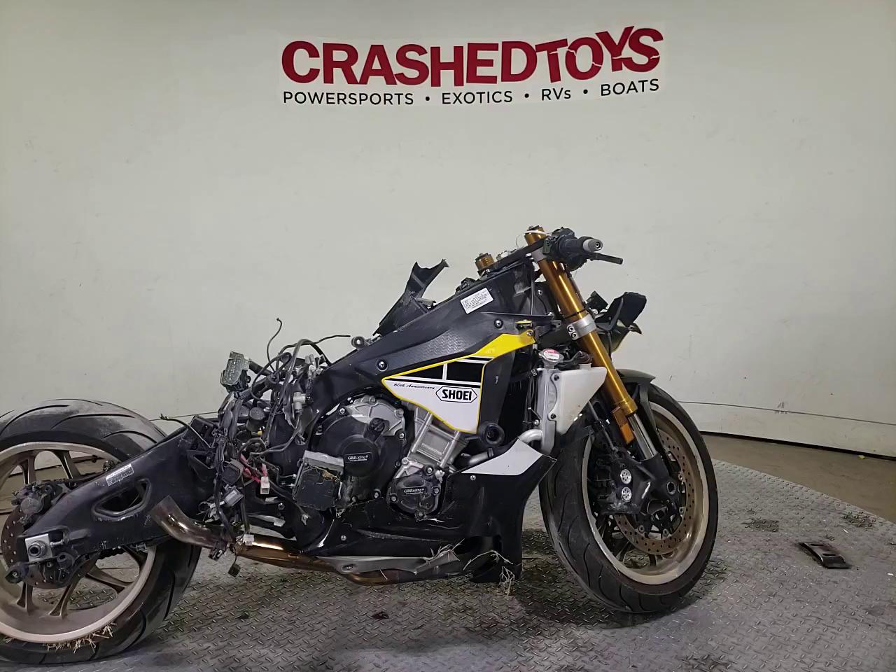 2016 YAMAHA YZFR1 JYARN39EXGA002167