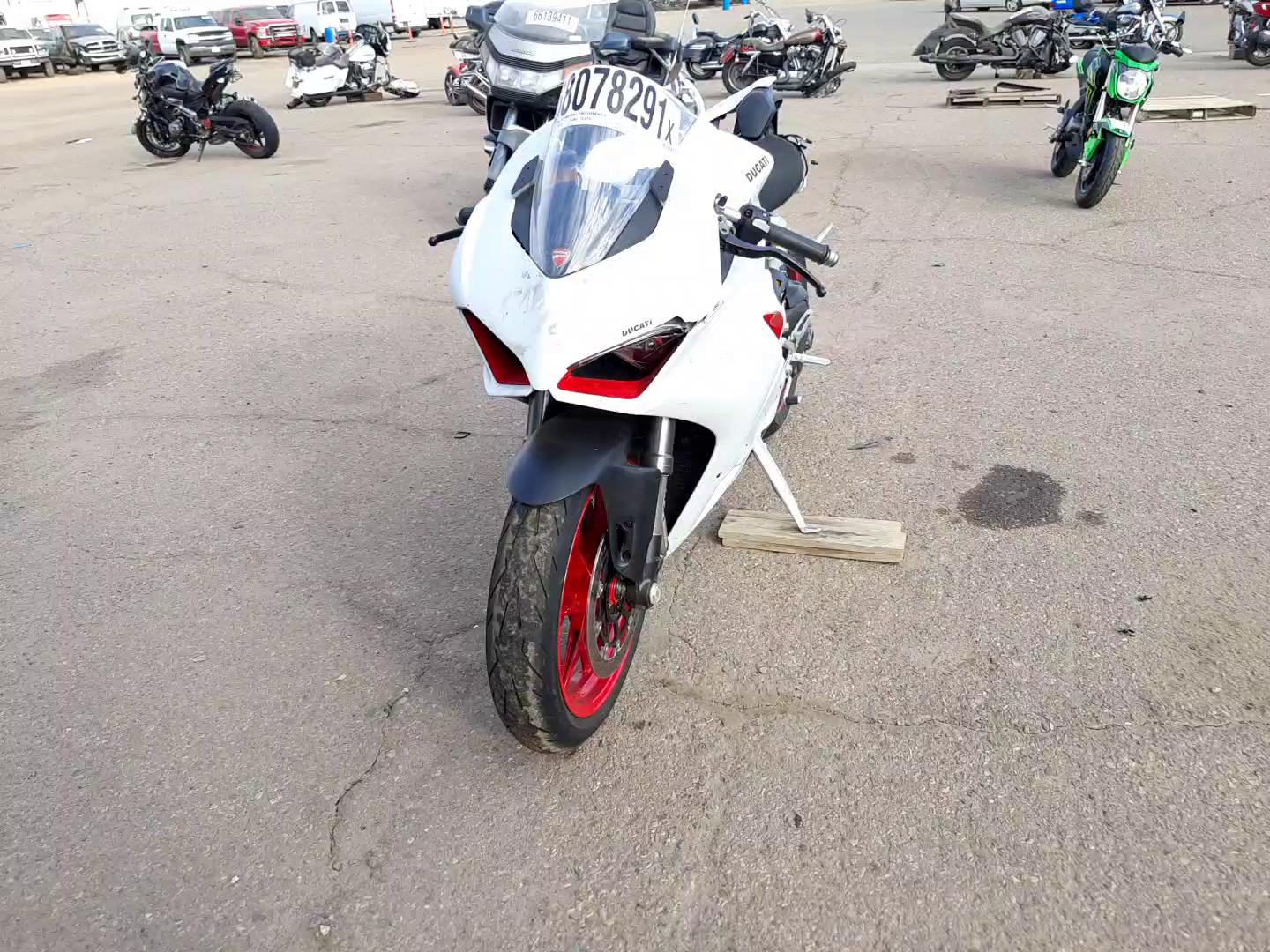 2021 DUCATI PANIGALE V ZDMHAATW8MB004088