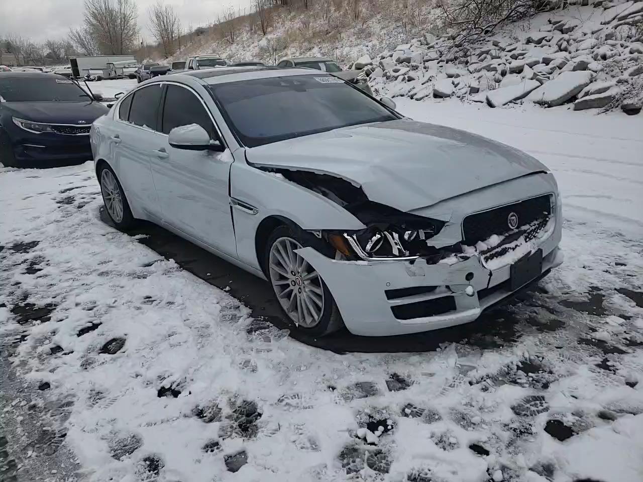 2017 JAGUAR XE FIRST E SAJAN4BV9HA946627