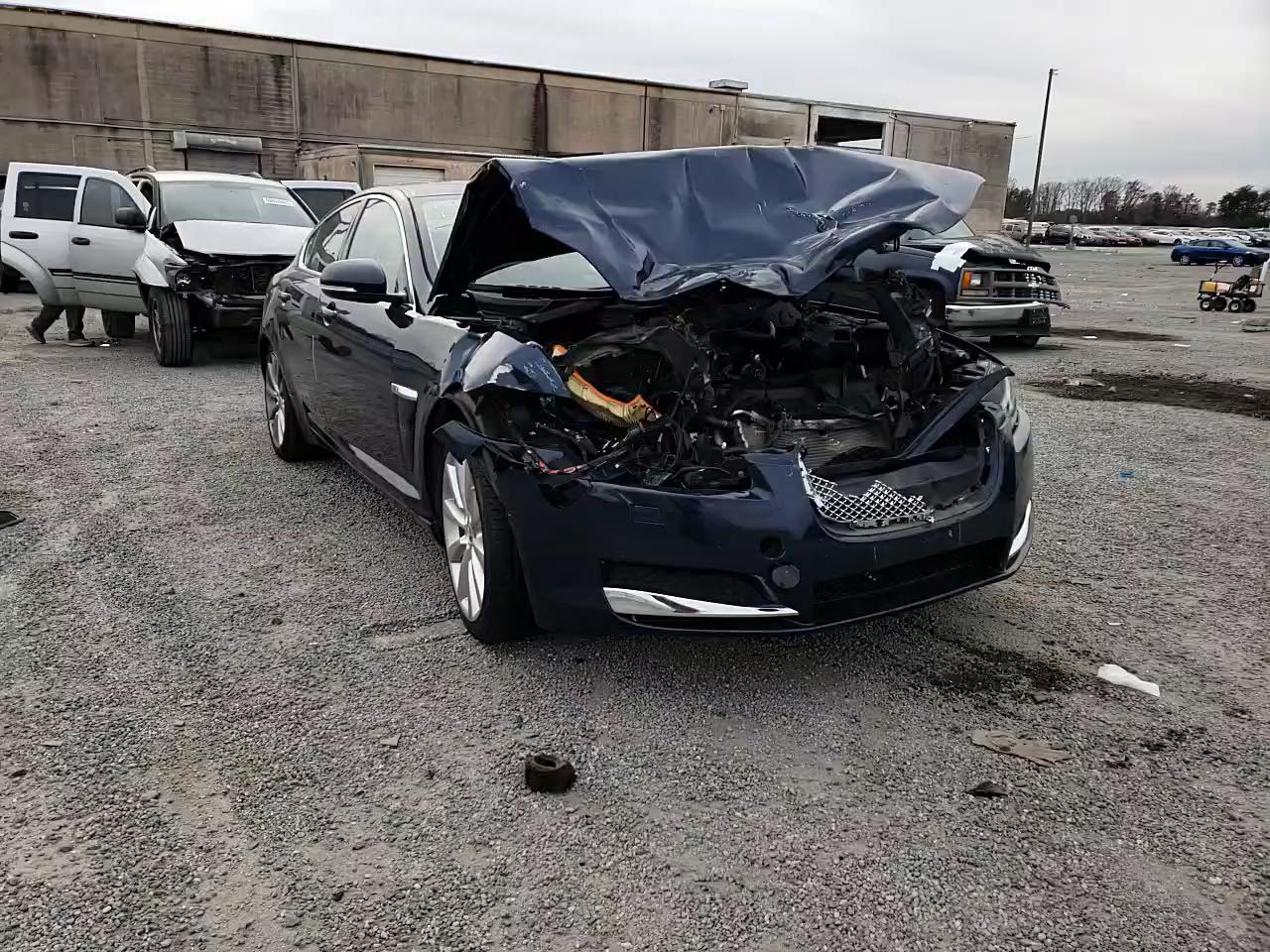 2013 JAGUAR XF SAJWJ0EF6D8S79693