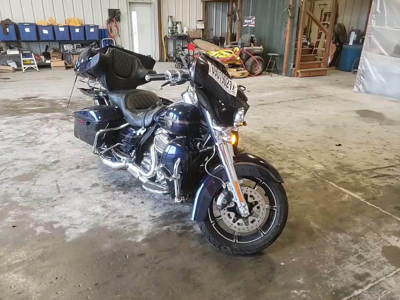2018 HARLEY-DAVIDSON FLHTKSE 11 1HD1THH17JB953350