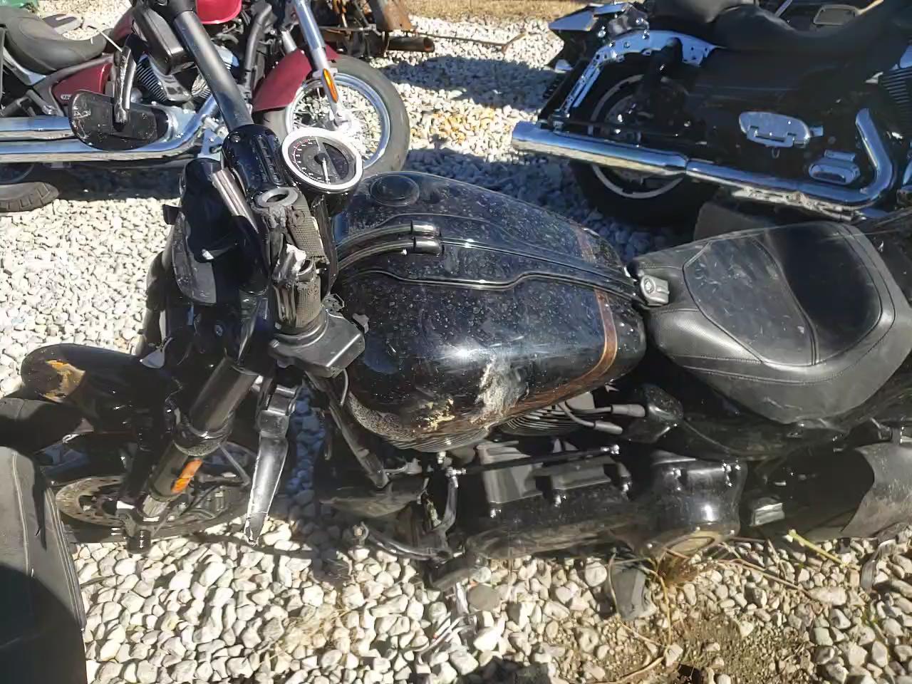 2016 HARLEY-DAVIDSON FXSE 1HD1TG929GB959709