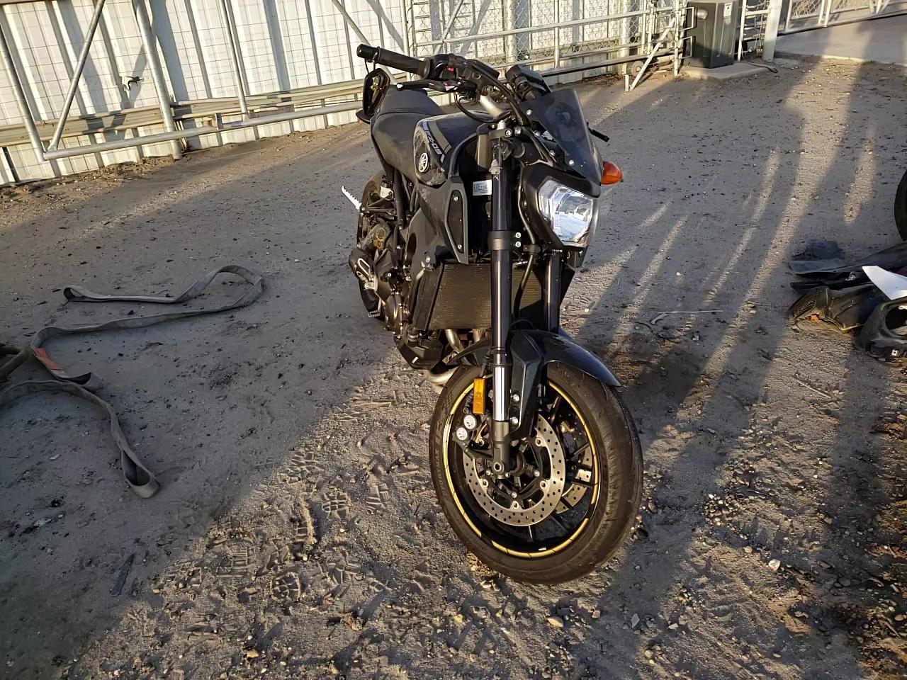 2016 YAMAHA FZ09 C JYARN33Y0GA003041