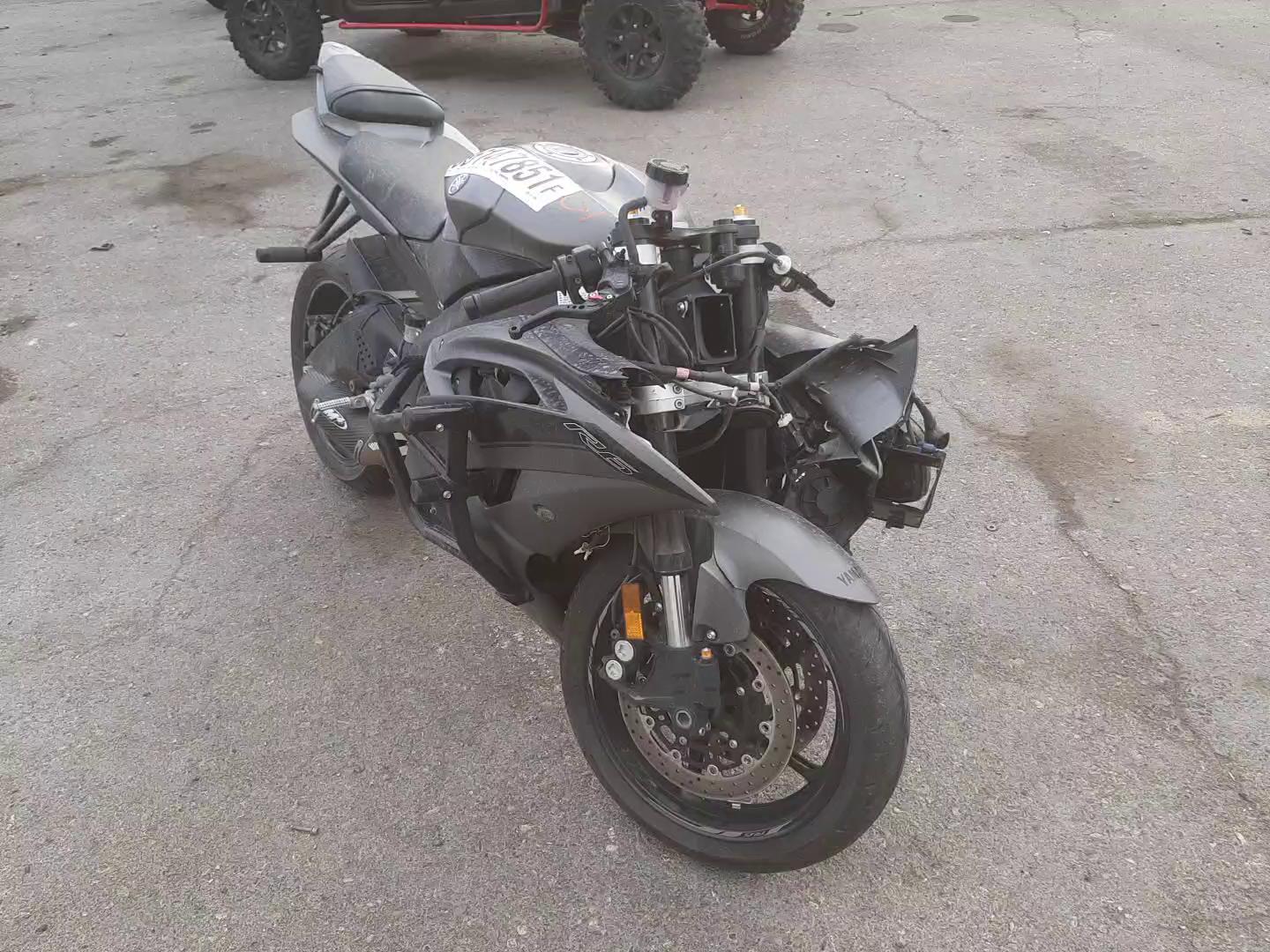2016 YAMAHA YZFR6 C JYARJ16Y4GA011364