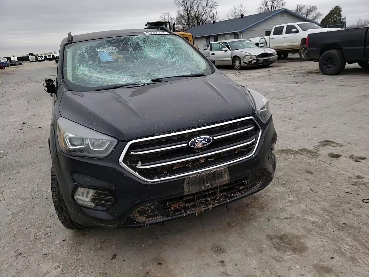 2017 FORD ESCAPE SE - 1FMCU0GD1HUA03807