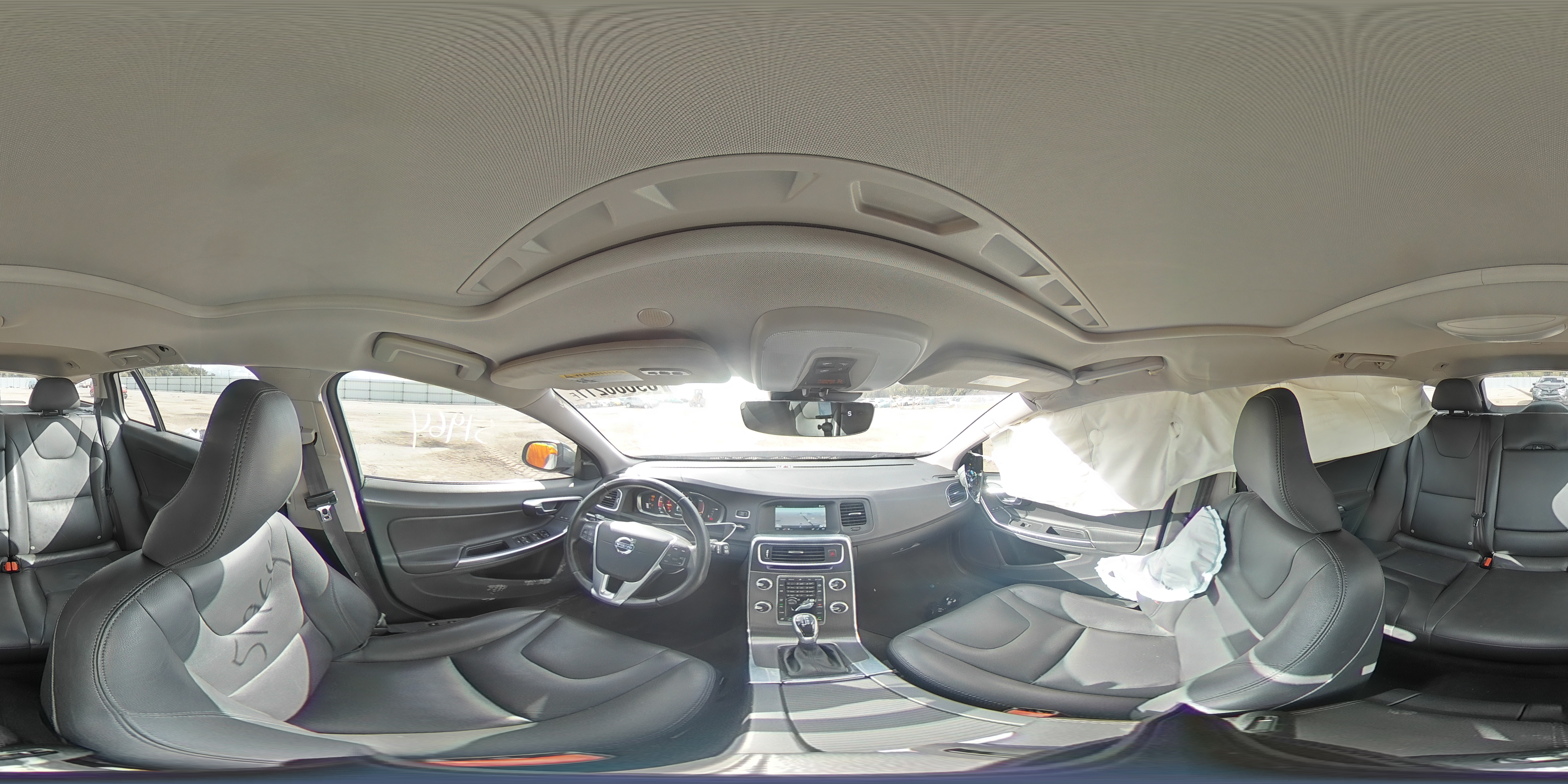 2015 VOLVO V60 PREMIE YV140MEK7F1254787