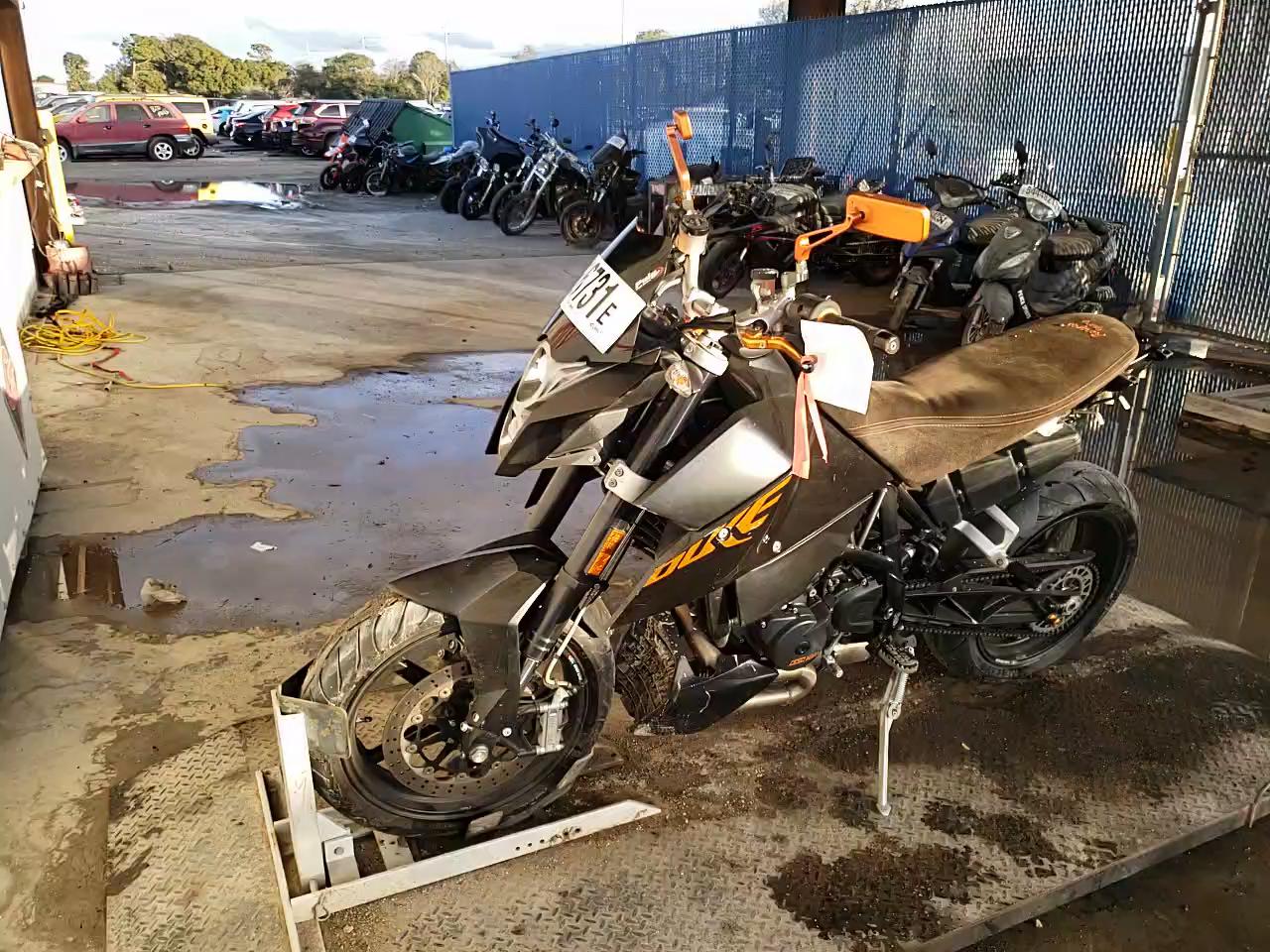 2009 KTM 690 DUKE VBKLDS4029M726857