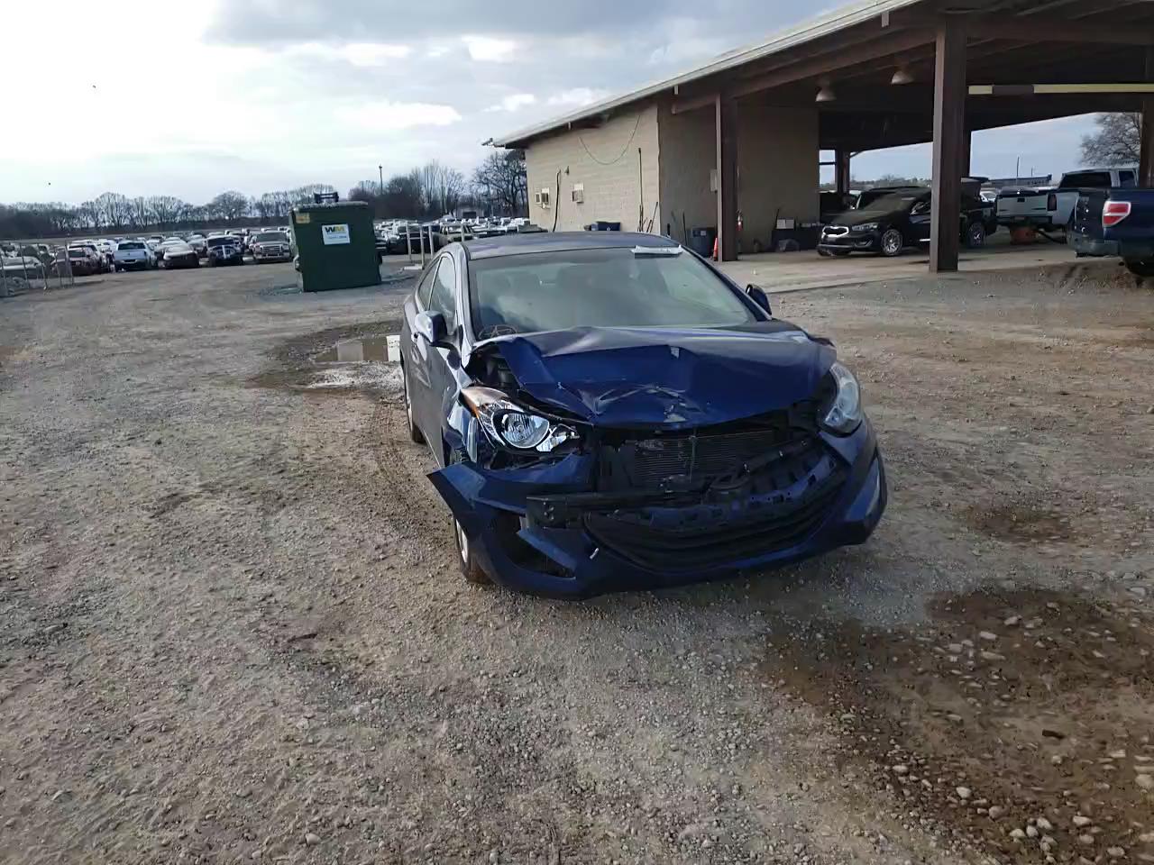 2013 HYUNDAI ELANTRA CO KMHDH6AE4DU004649