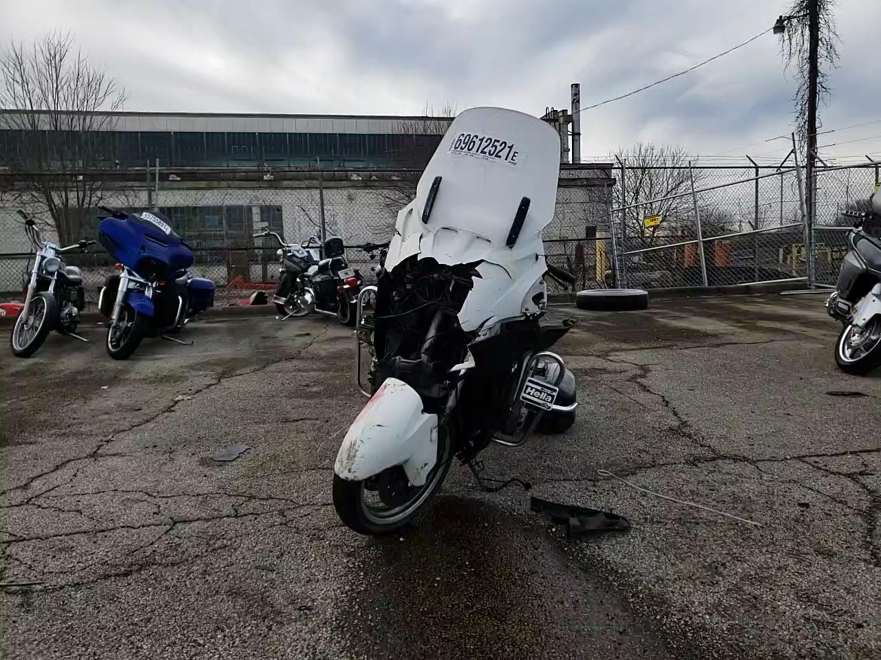 2000 BMW R1100 RT WB10418A4YZC69195