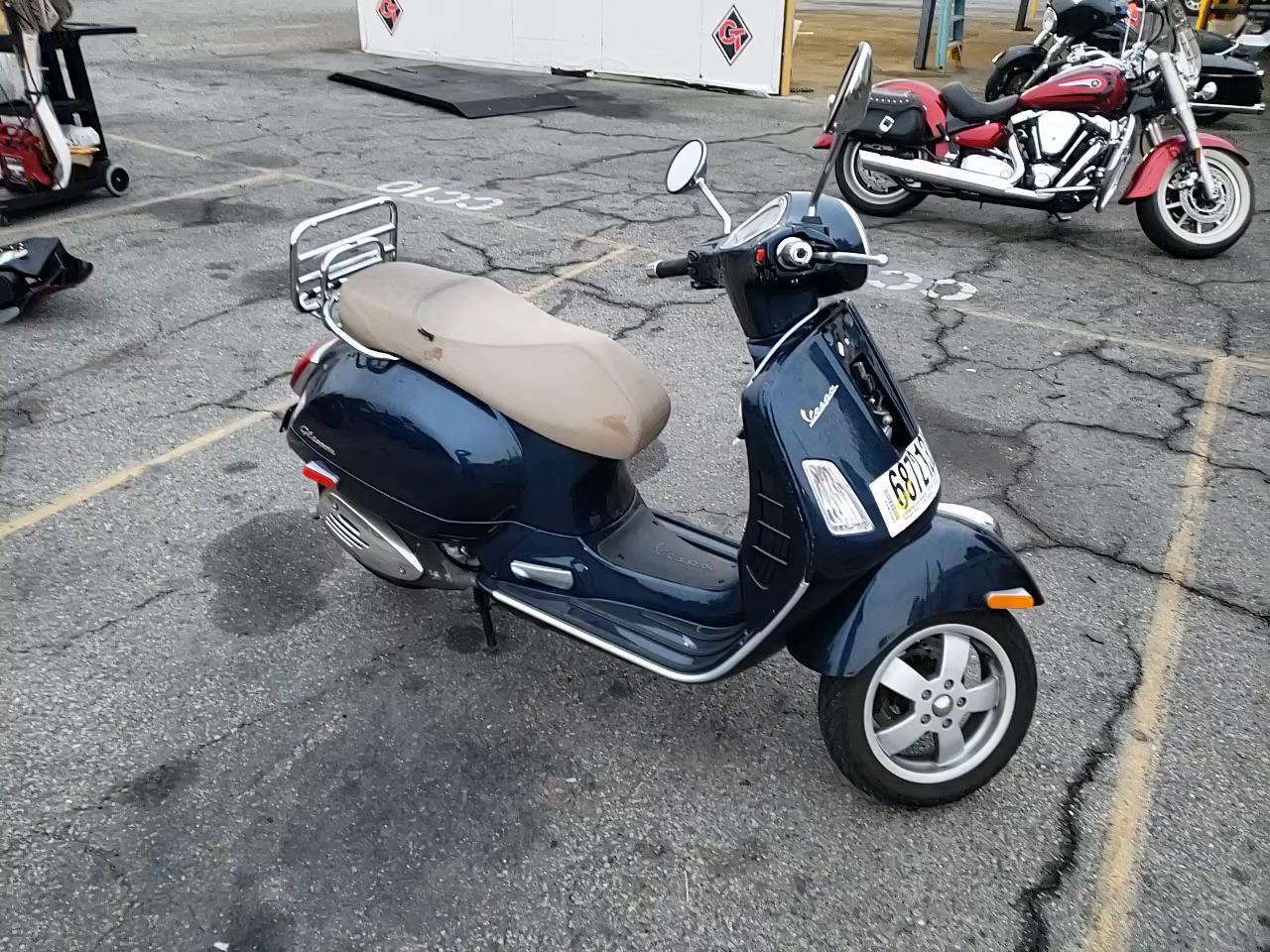 2016 VESPA GTS 300 SU ZAPM459L4G5200505