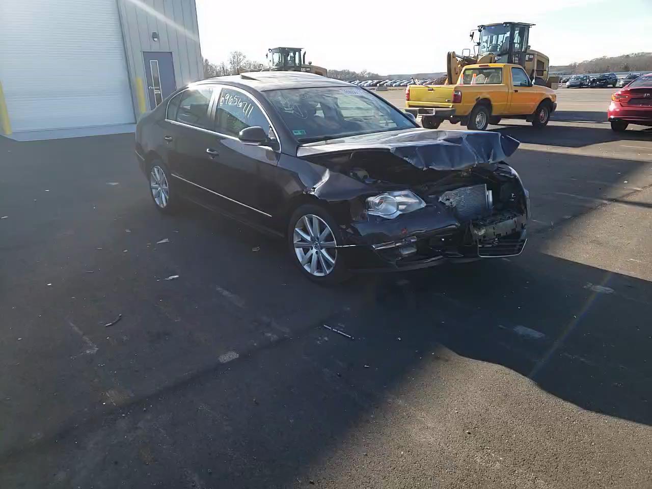 2010 VOLKSWAGEN PASSAT KOM WVWJM7AN8AE154830