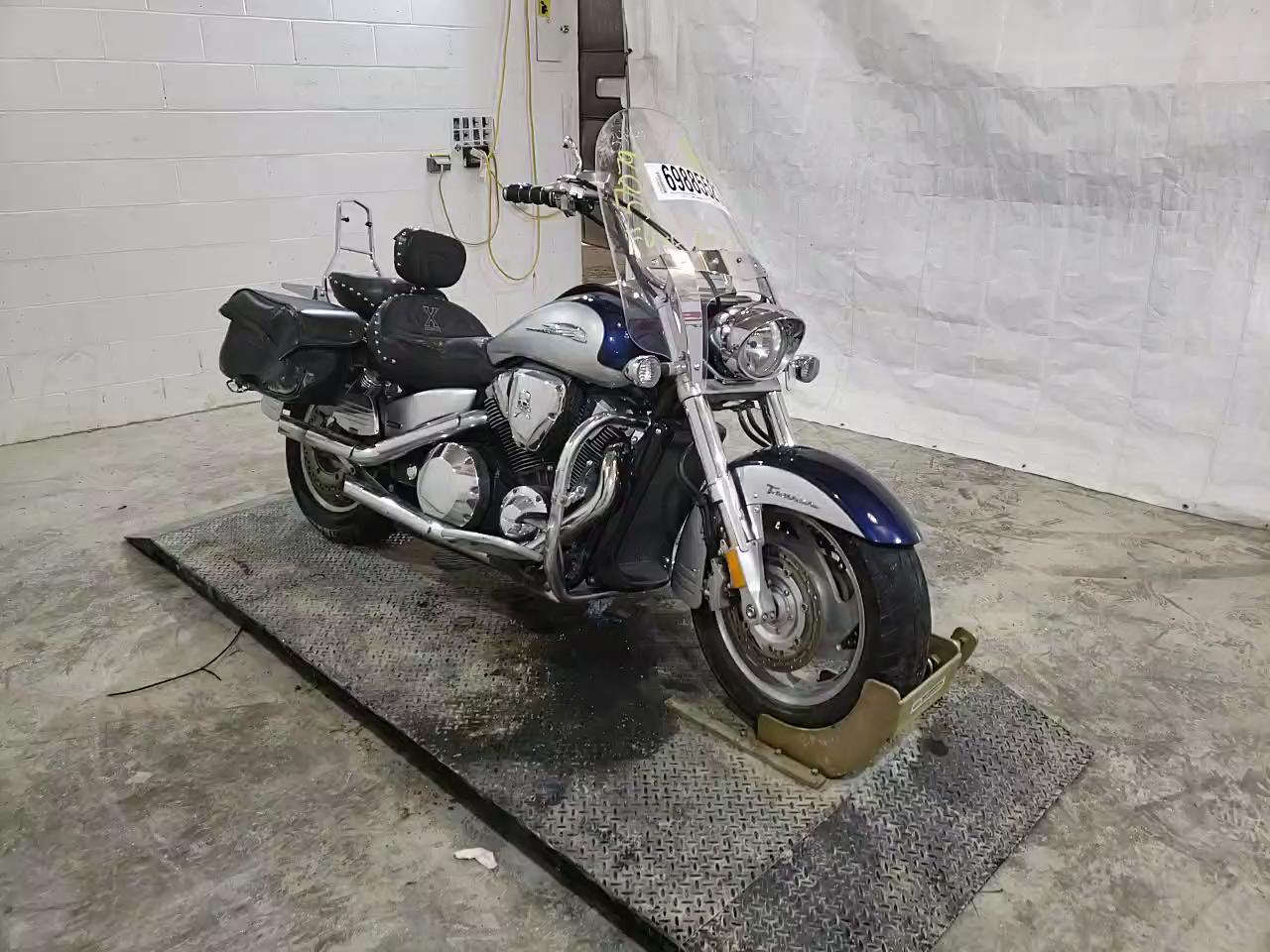 2007 HONDA VTX1800 T2 1HFSC49W77A501086