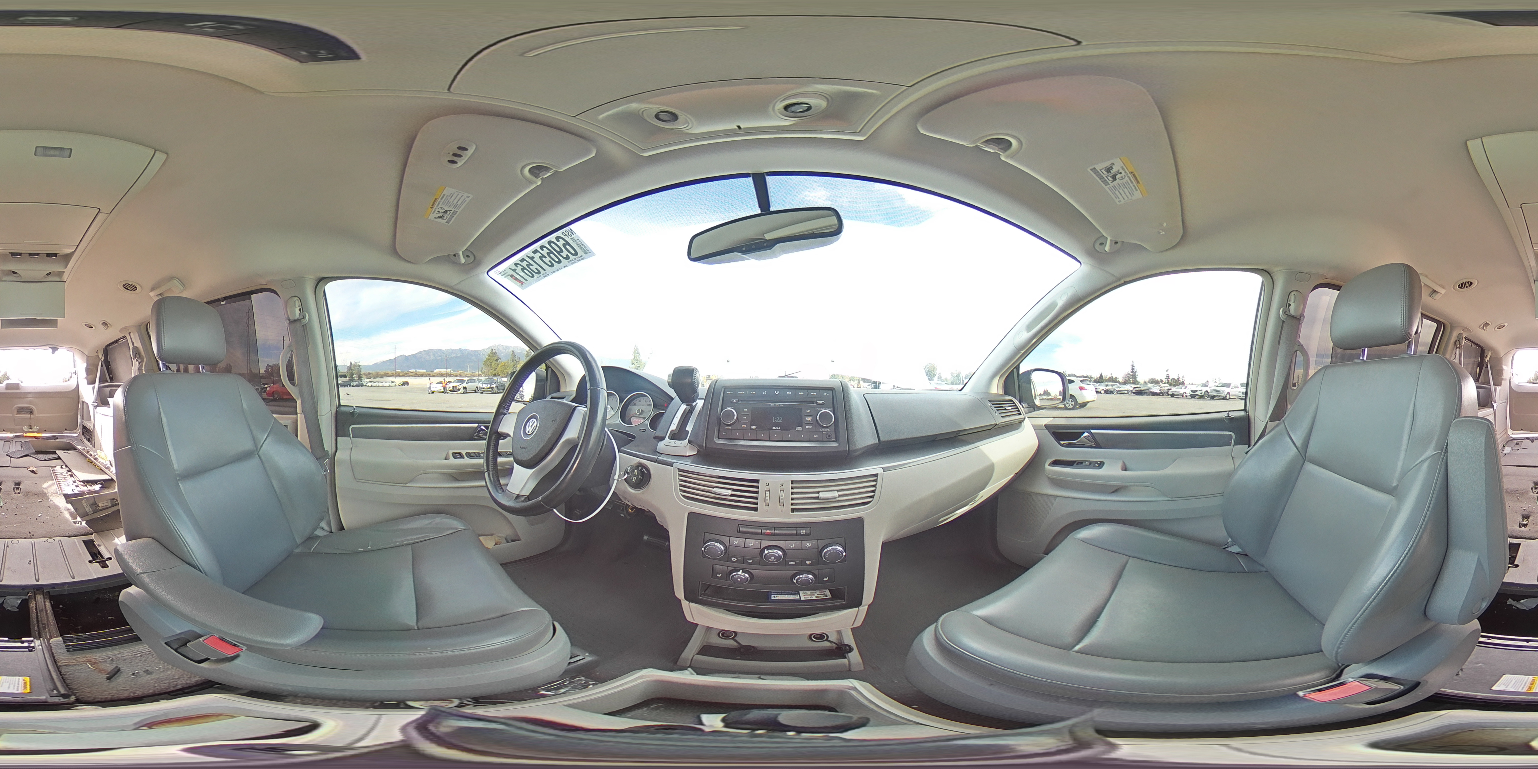 2010 VOLKSWAGEN ROUTAN SE 2V4RW3D17AR424086