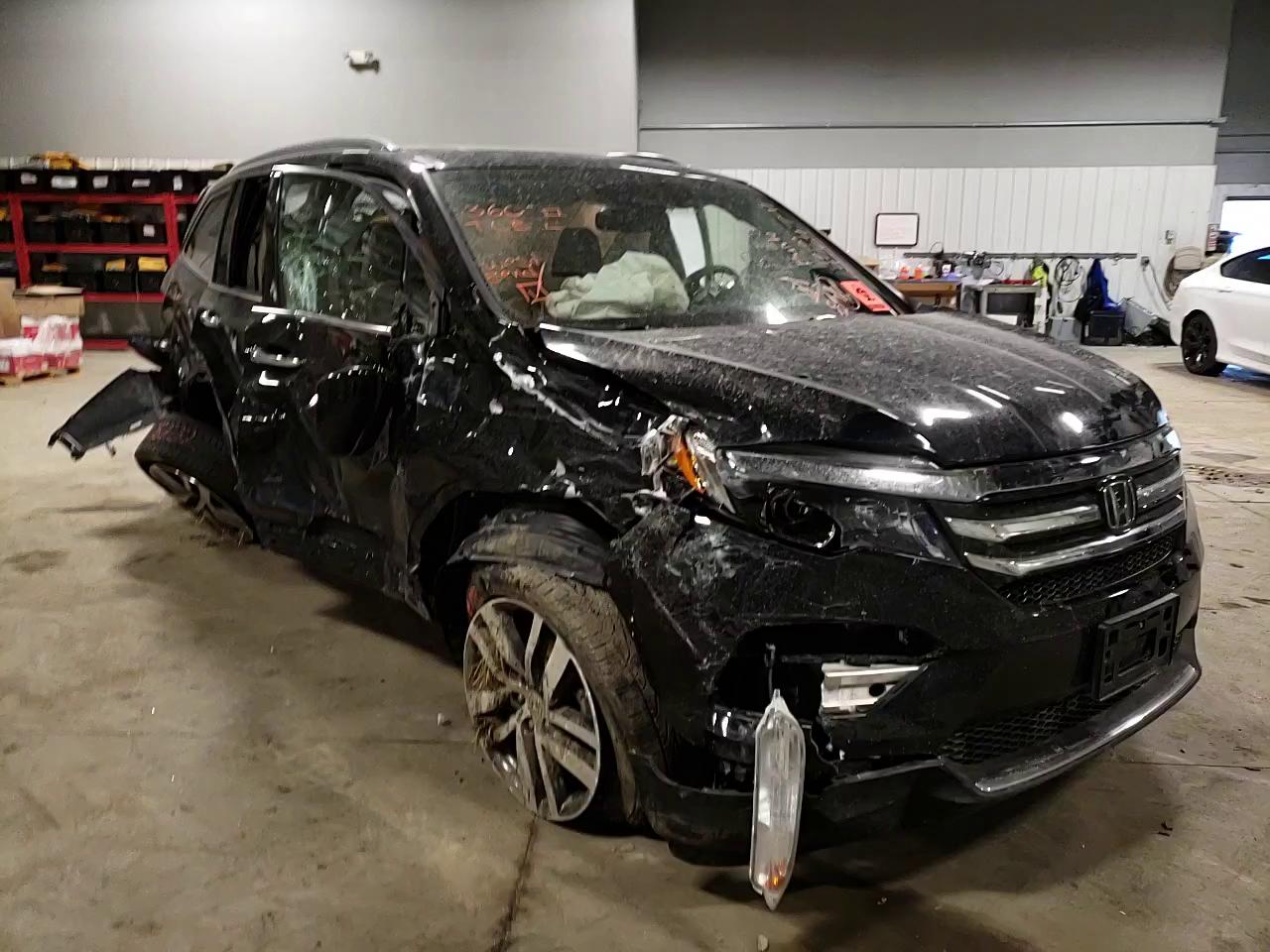 2016 HONDA PILOT ELIT 5FNYF6H09GB049461