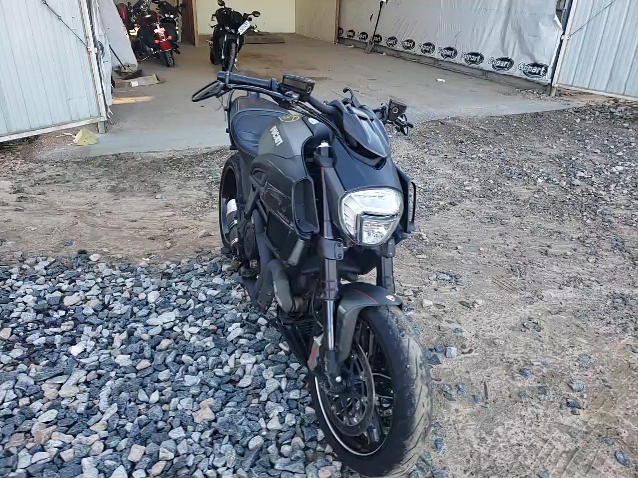 2016 DUCATI DIAVEL ZDM13BSW5GB029120