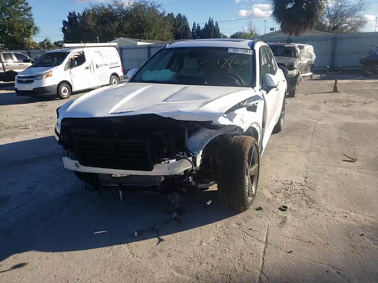 2022 GENESIS GV70 BASE KMUMCDTC4NU042349