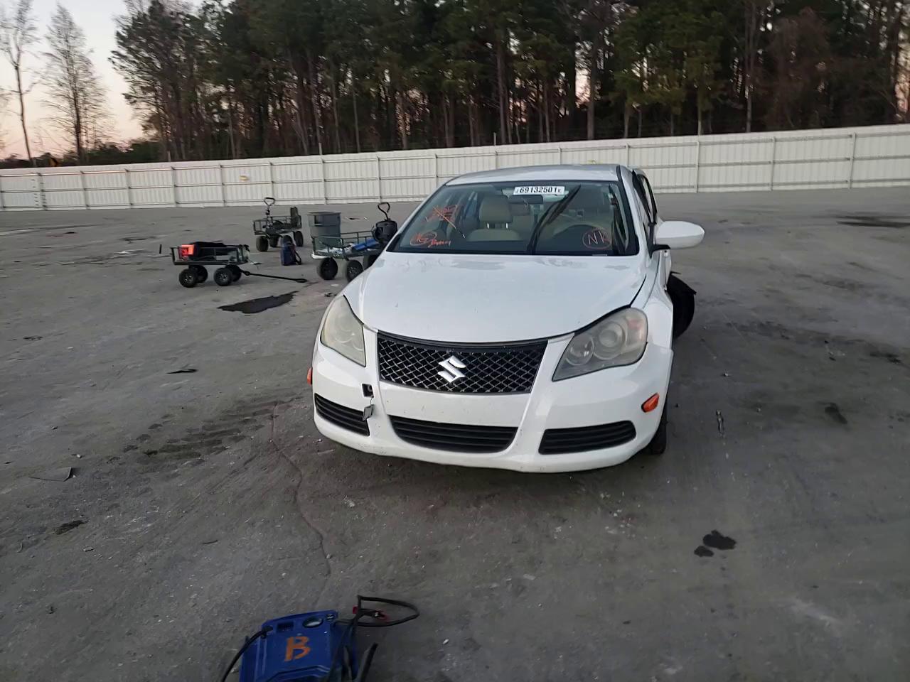 2011 SUZUKI KIZASHI JS2RE9A31B6111748