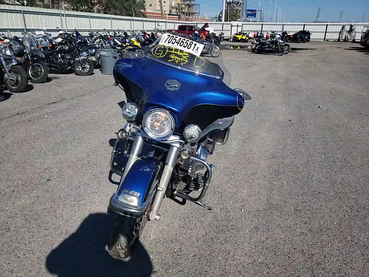 2010 HARLEY-DAVIDSON FLHTK 1HD1KEM17AB618712
