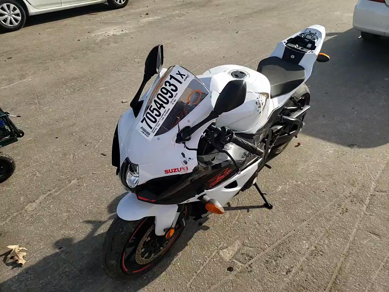 2020 SUZUKI GSX-R1000 JS1DM11B7L7100047
