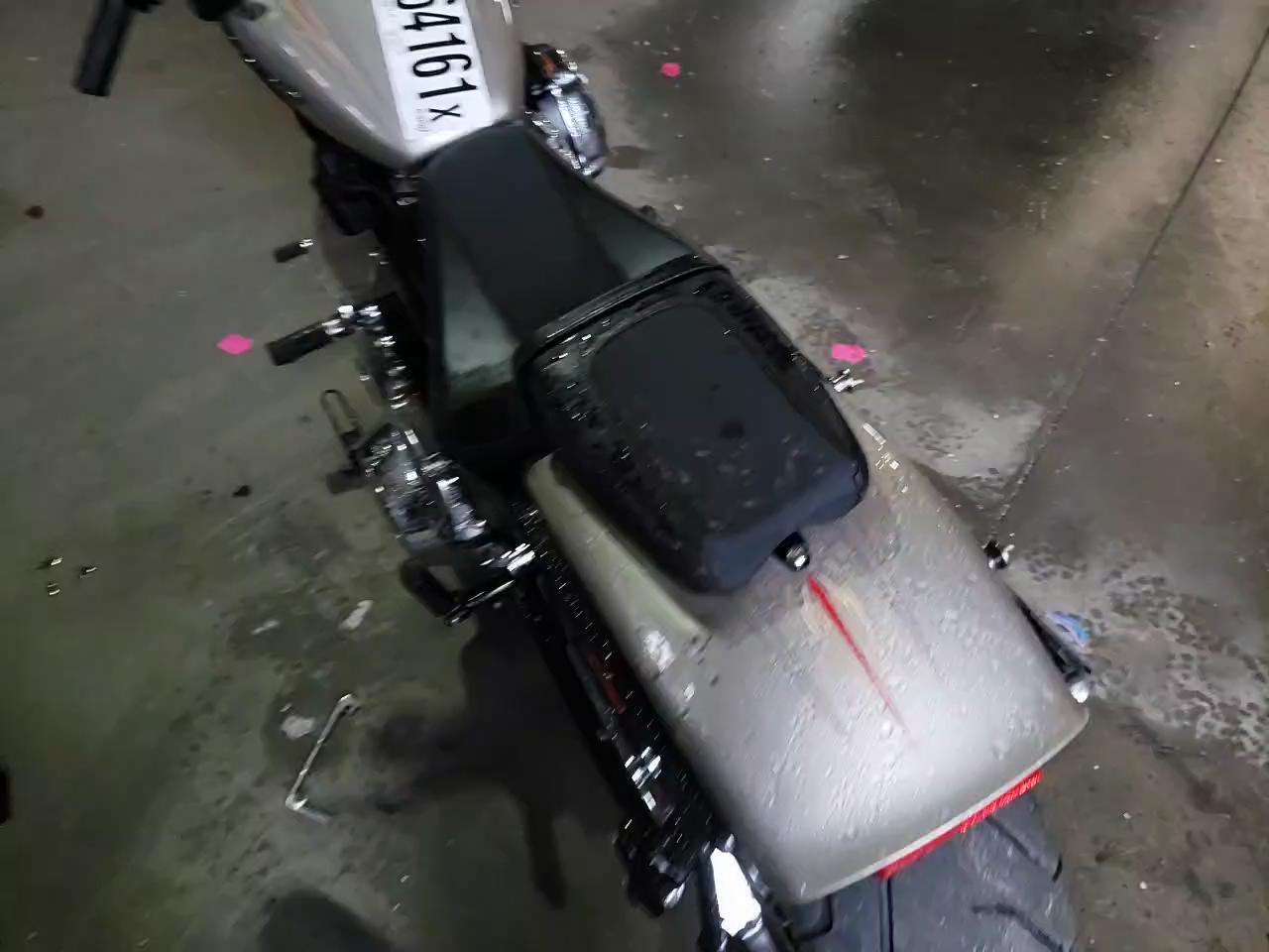 2018 HARLEY-DAVIDSON FXBR BREAK 1HD1YEJ1XJC032728