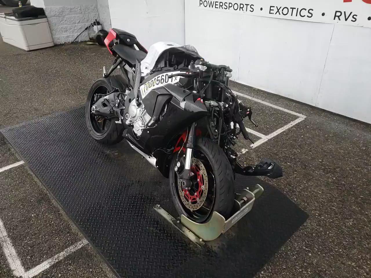 2016 YAMAHA YZFR1S C JYARN42Y3GA000478