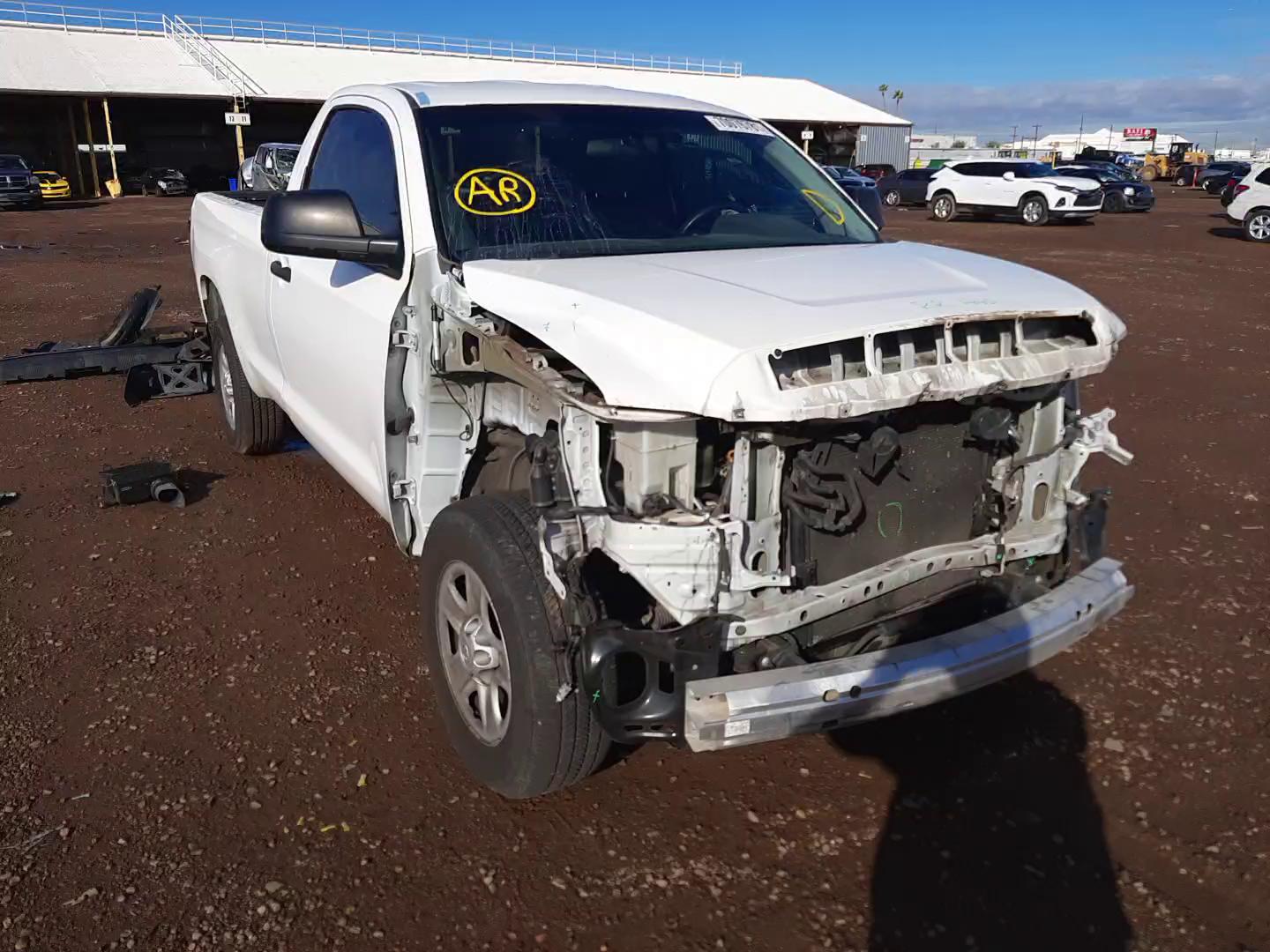 2017 TOYOTA TUNDRA SR 5TFNY5F17HX224154
