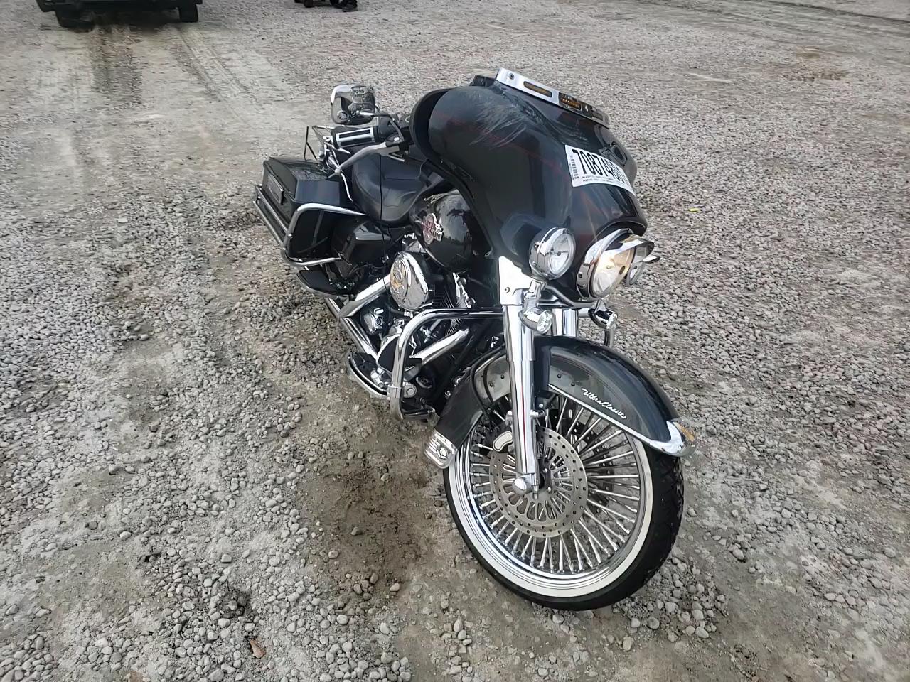 2006 HARLEY-DAVIDSON FLHTCUI 1HD1FCW126Y657458