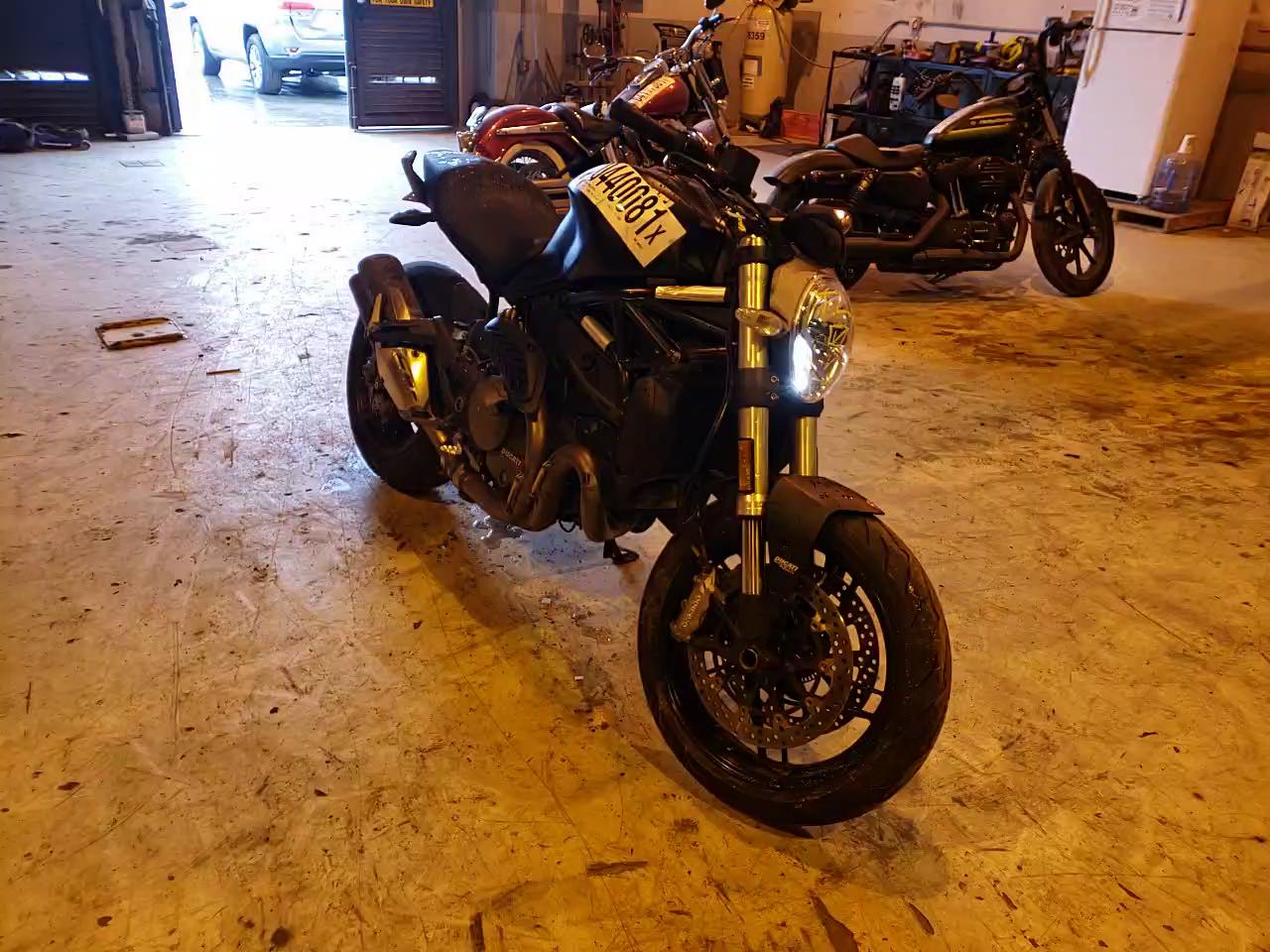 2015 DUCATI MONSTER 82 ZDM1RBTS7FB006513