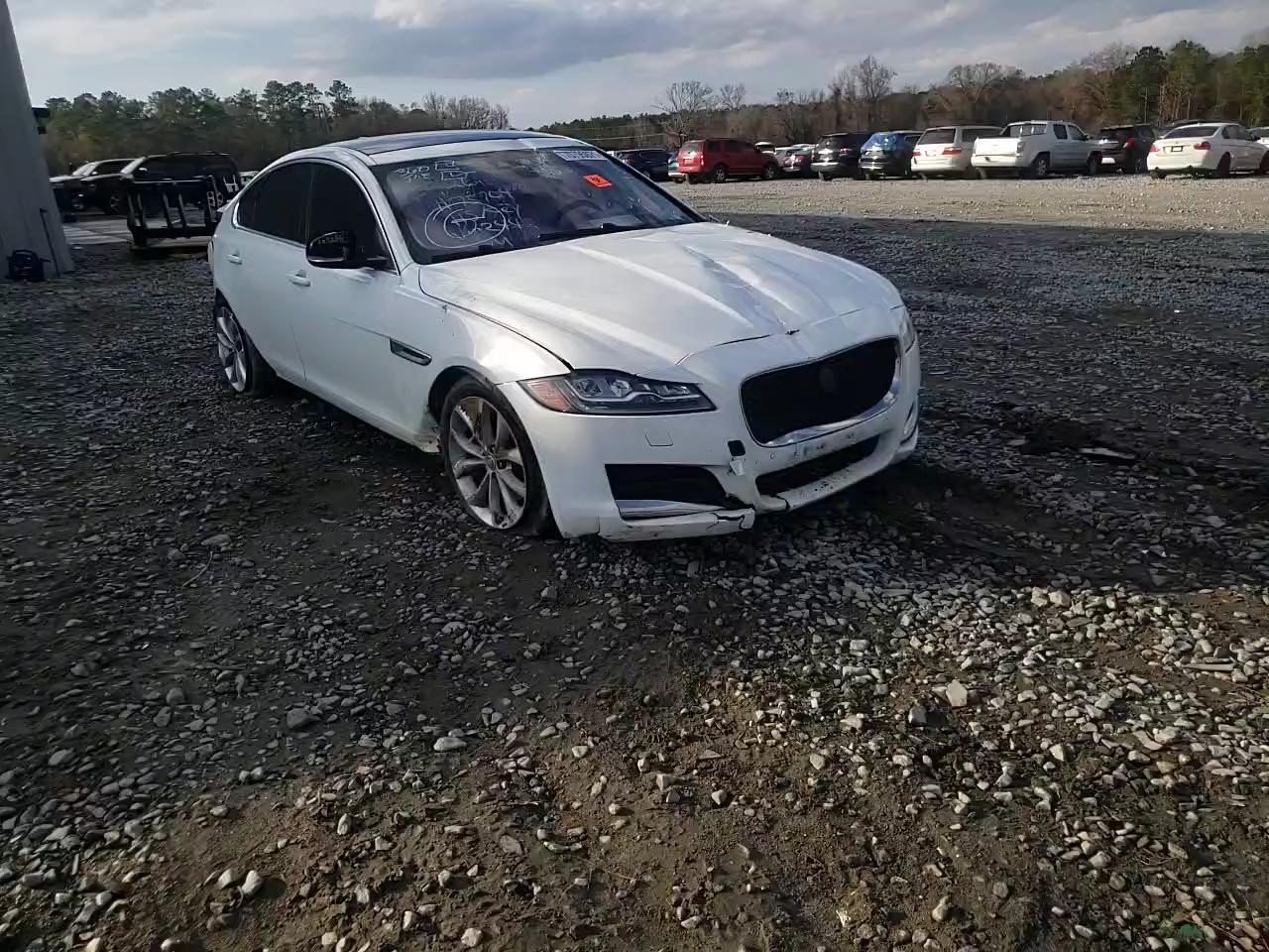 2017 JAGUAR XF PREMIUM SAJBJ4BN2HCY32442
