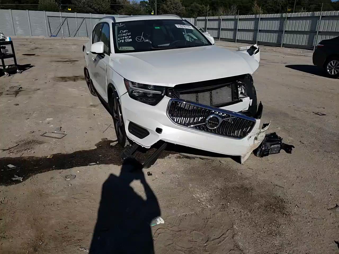 2022 VOLVO XC40 T5 MO YV4162UK0N2652698