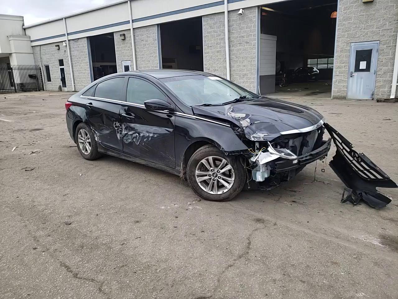 2017 HYUNDAI SONATA GLS 5NPEB4ACXBH308413