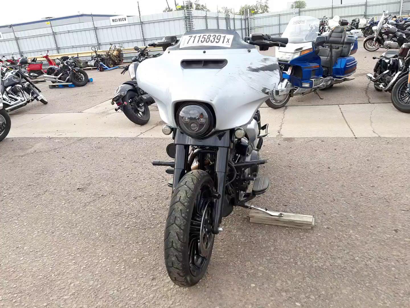 2019 HARLEY-DAVIDSON FLHXS 1HD1KRP33KB623704