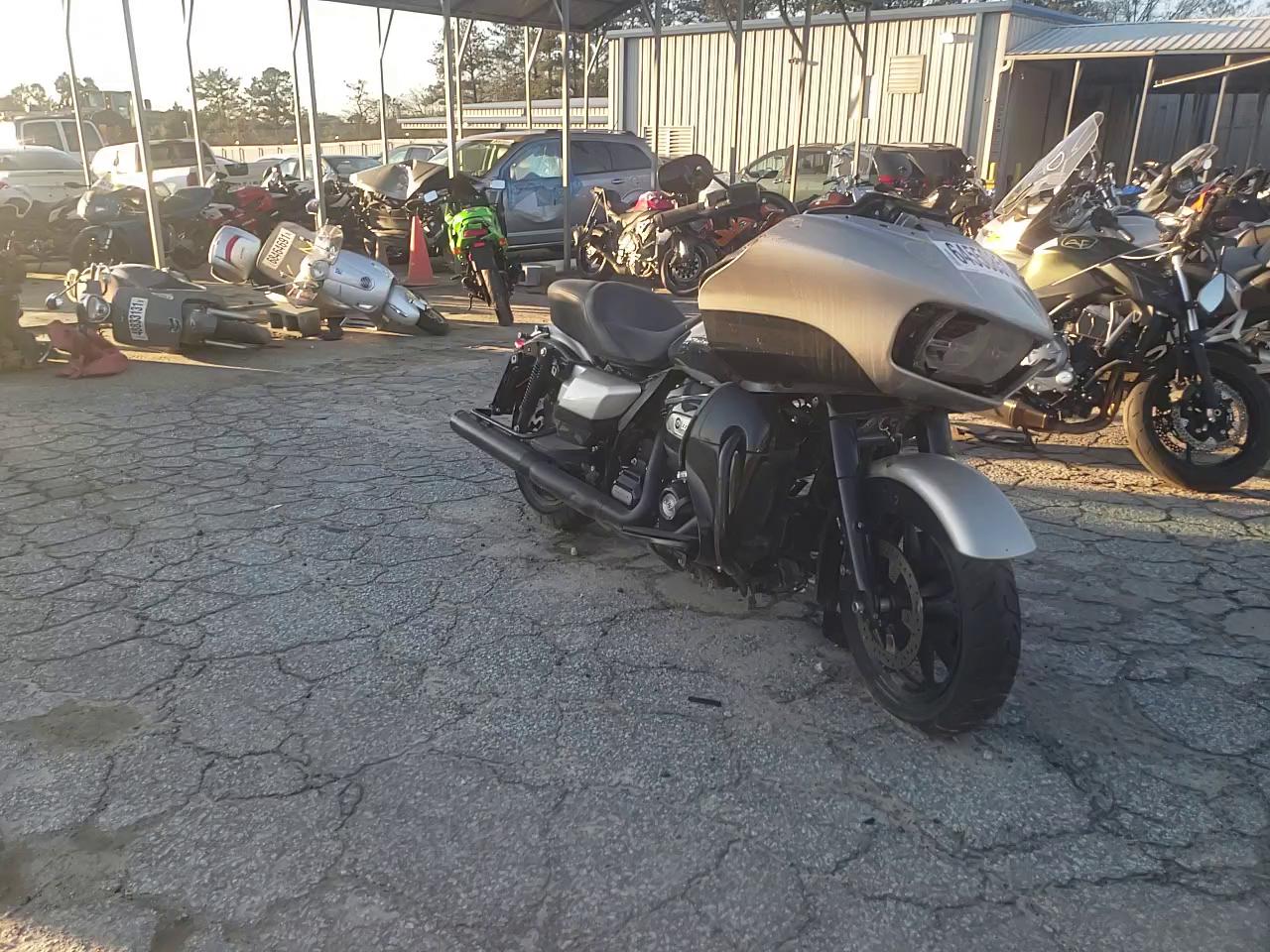 2020 HARLEY-DAVIDSON FLTRK 1HD1KZF1XLB621806