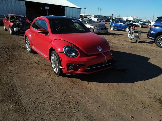 2019 VOLKSWAGEN BEETLE SE 3VWJD7AT5KM709532