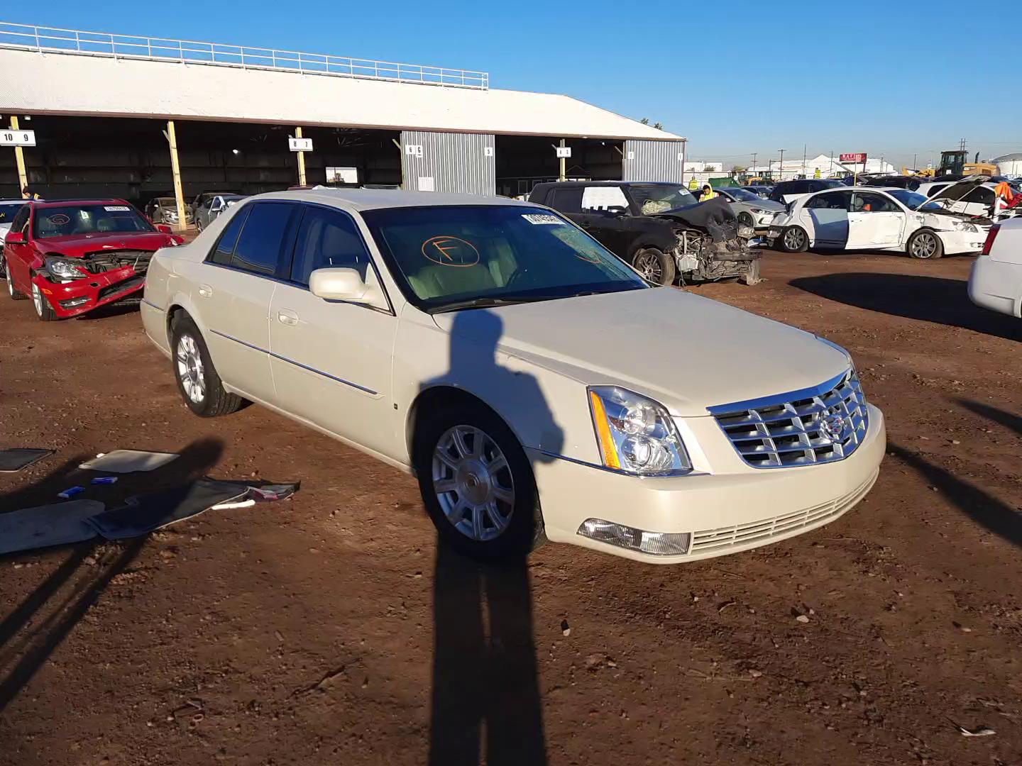 2010 CADILLAC DTS - Other View