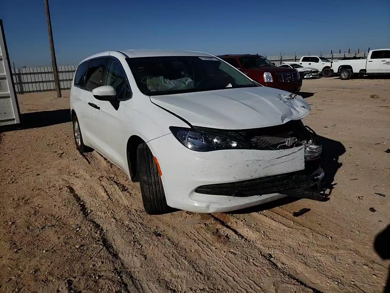 2020 CHRYSLER VOYAGER L 2C4RC1AG1LR287195
