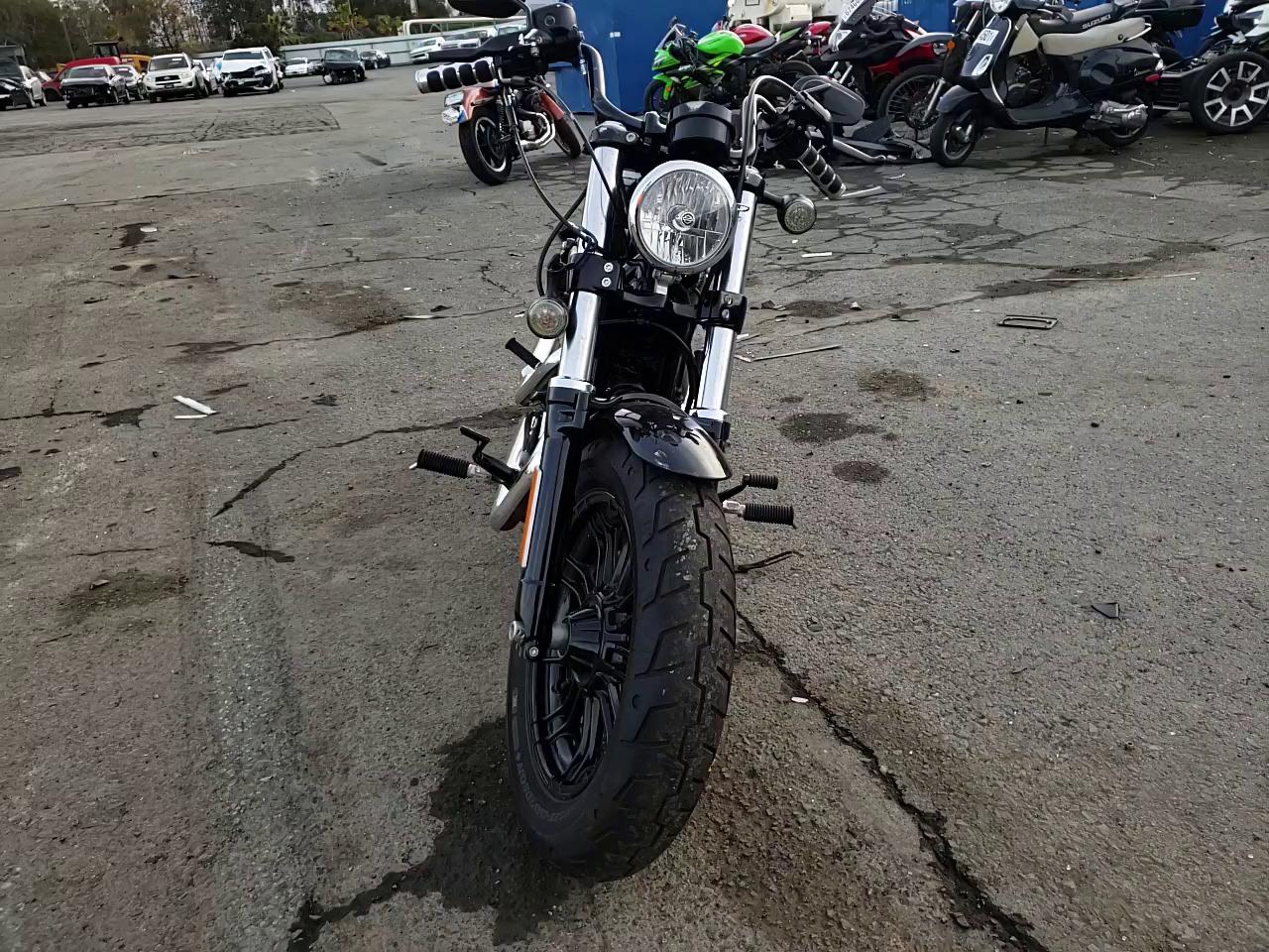 2018 HARLEY-DAVIDSON XL1200 XS 1HD1LR368JC429014