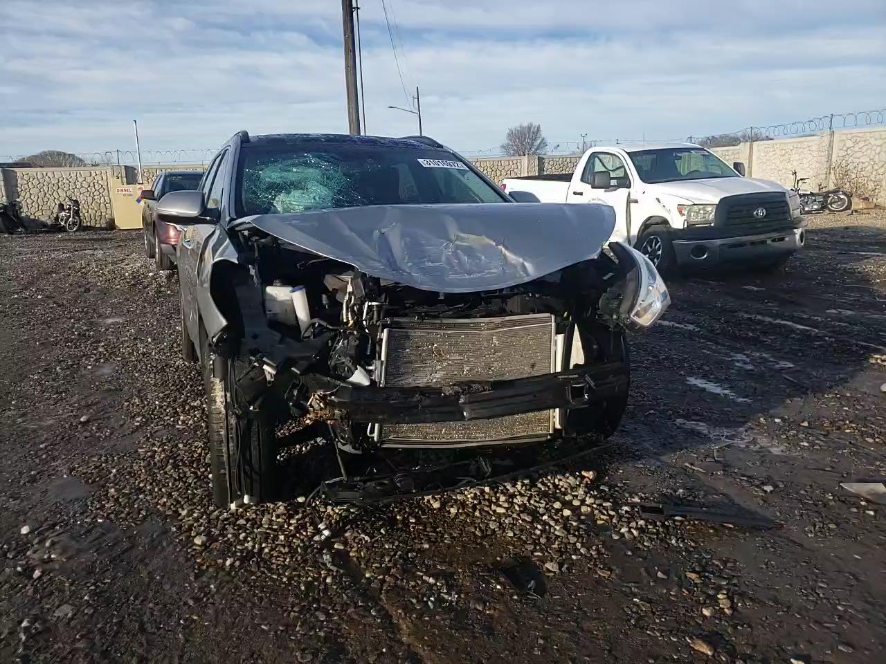 2015 HYUNDAI SANTA FE KM8SRDHF9FU092057