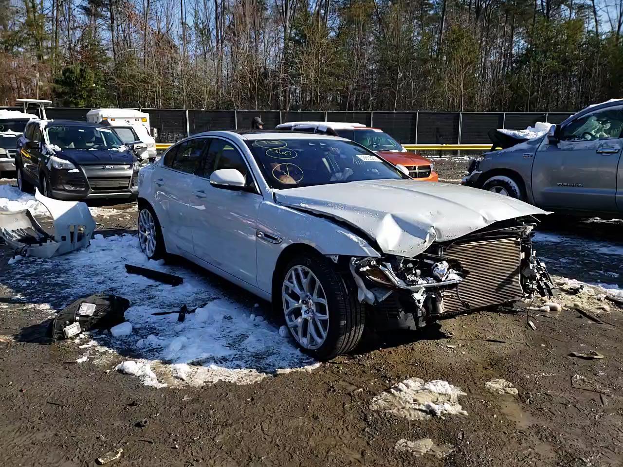2018 JAGUAR XE PORTFOL SAJAN4EV7JCP17806